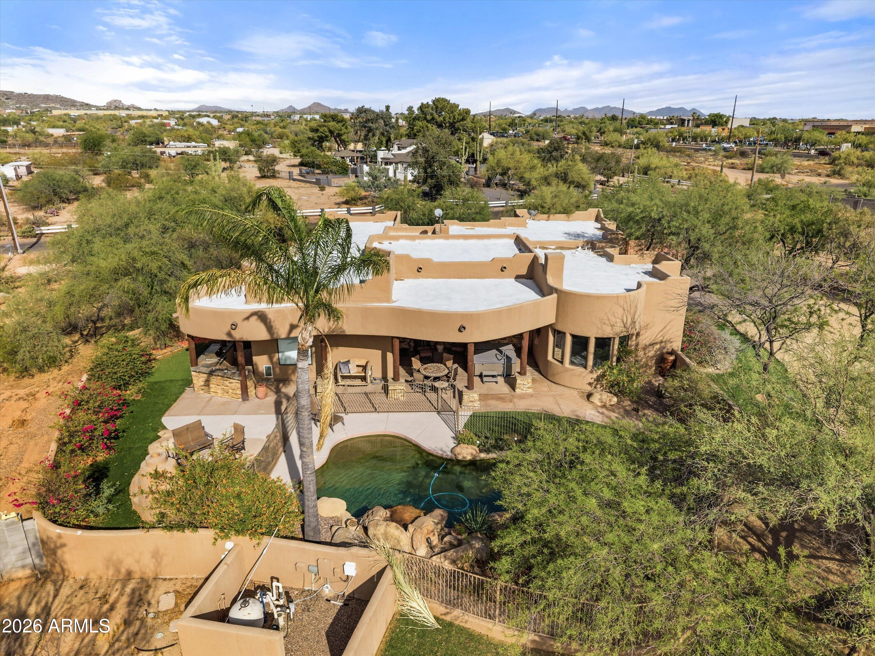 PRIVATE 2.50 ACRE HORSE PROPERTY
NE4 SW4 SW4 SW4 2.50 AC - Residential