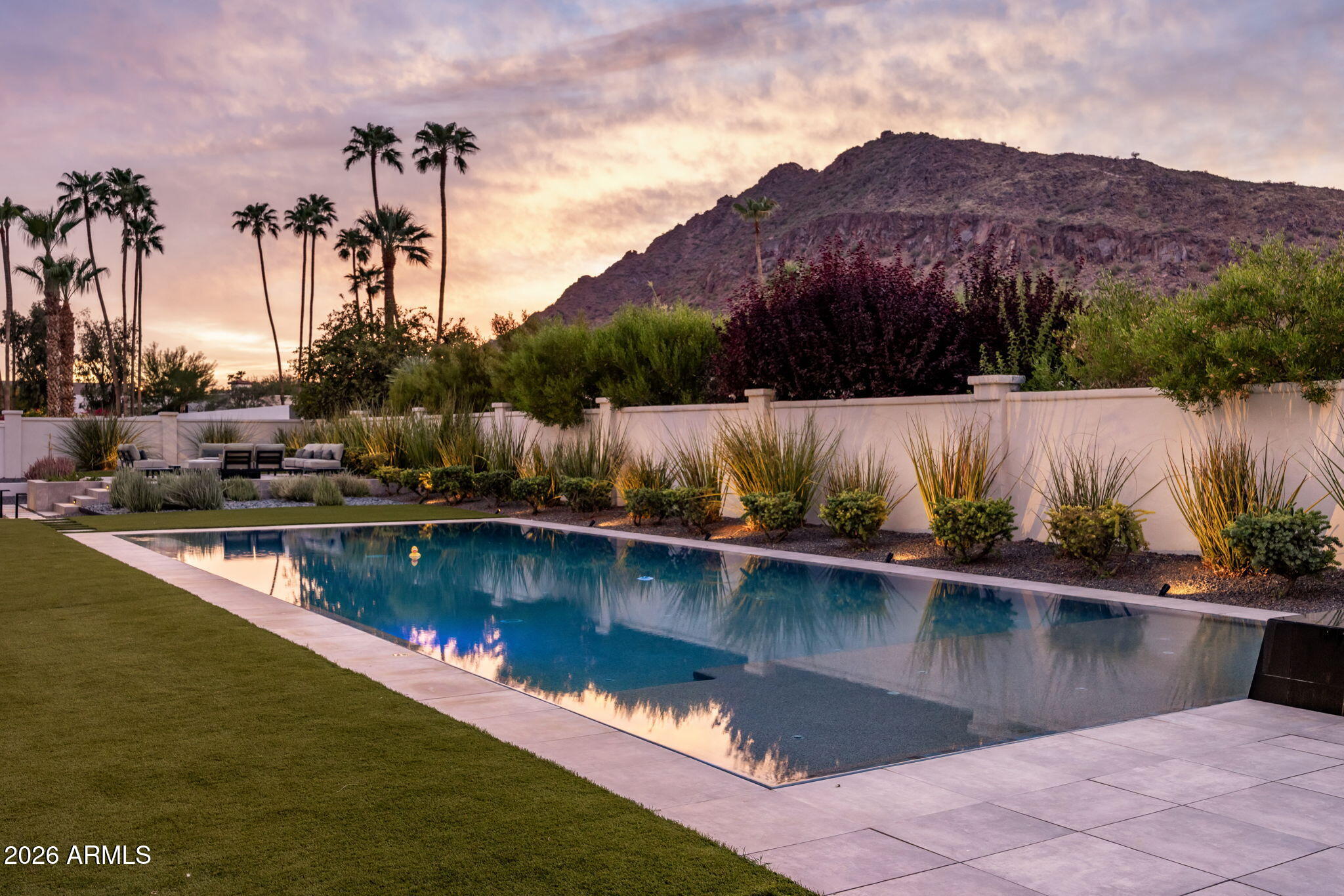CAMELBACK EAST - Residential