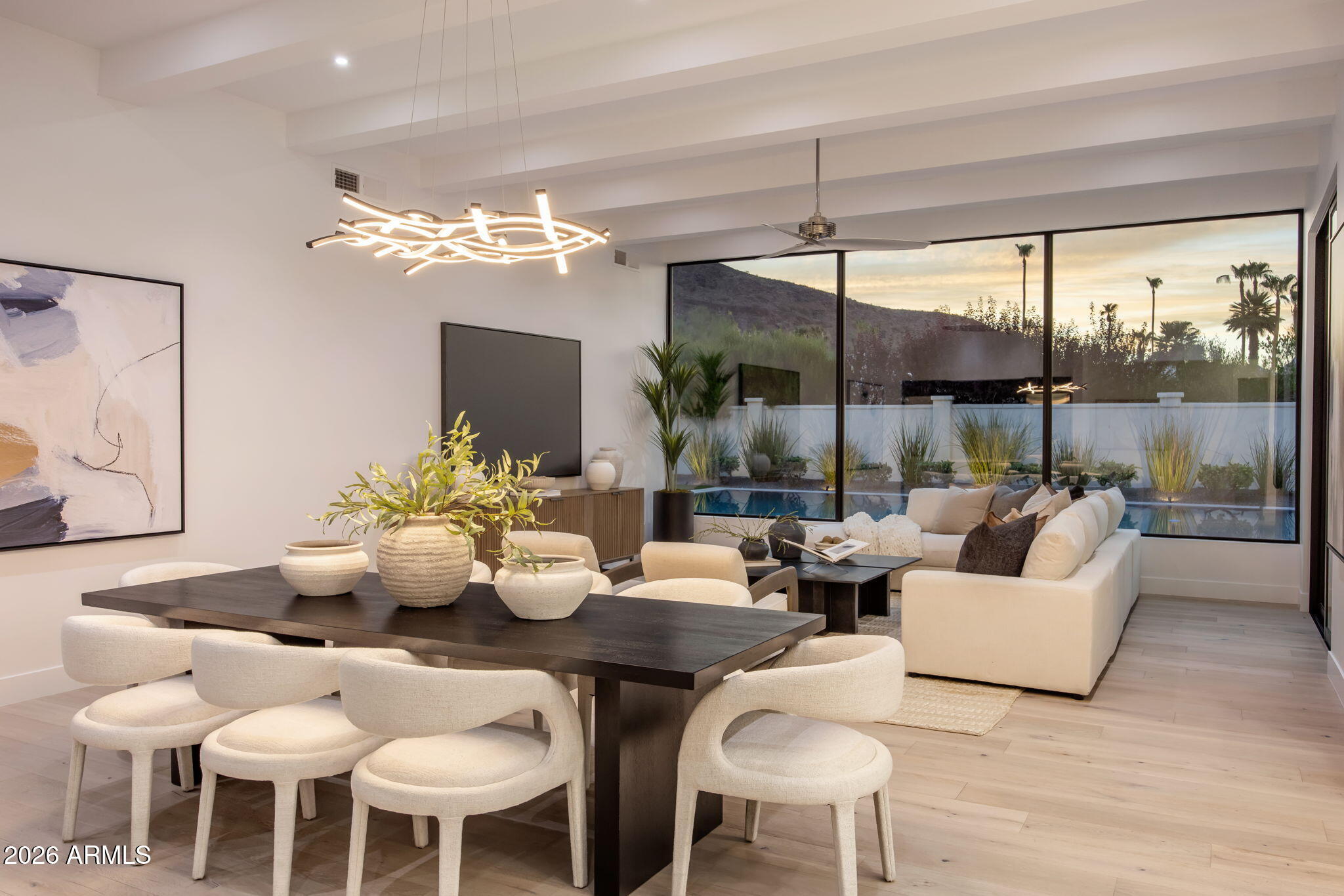 CAMELBACK EAST - Residential