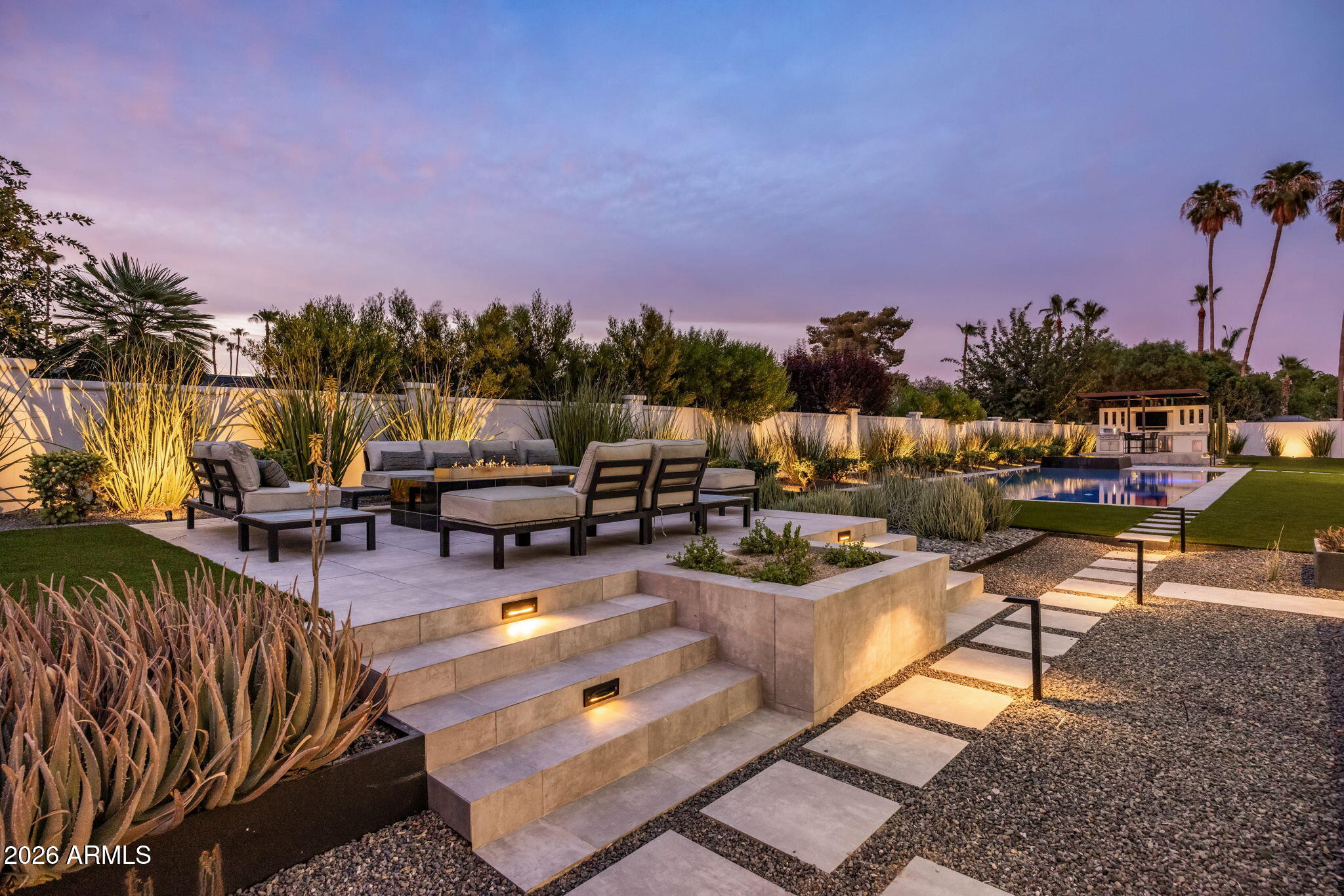 CAMELBACK EAST - Residential