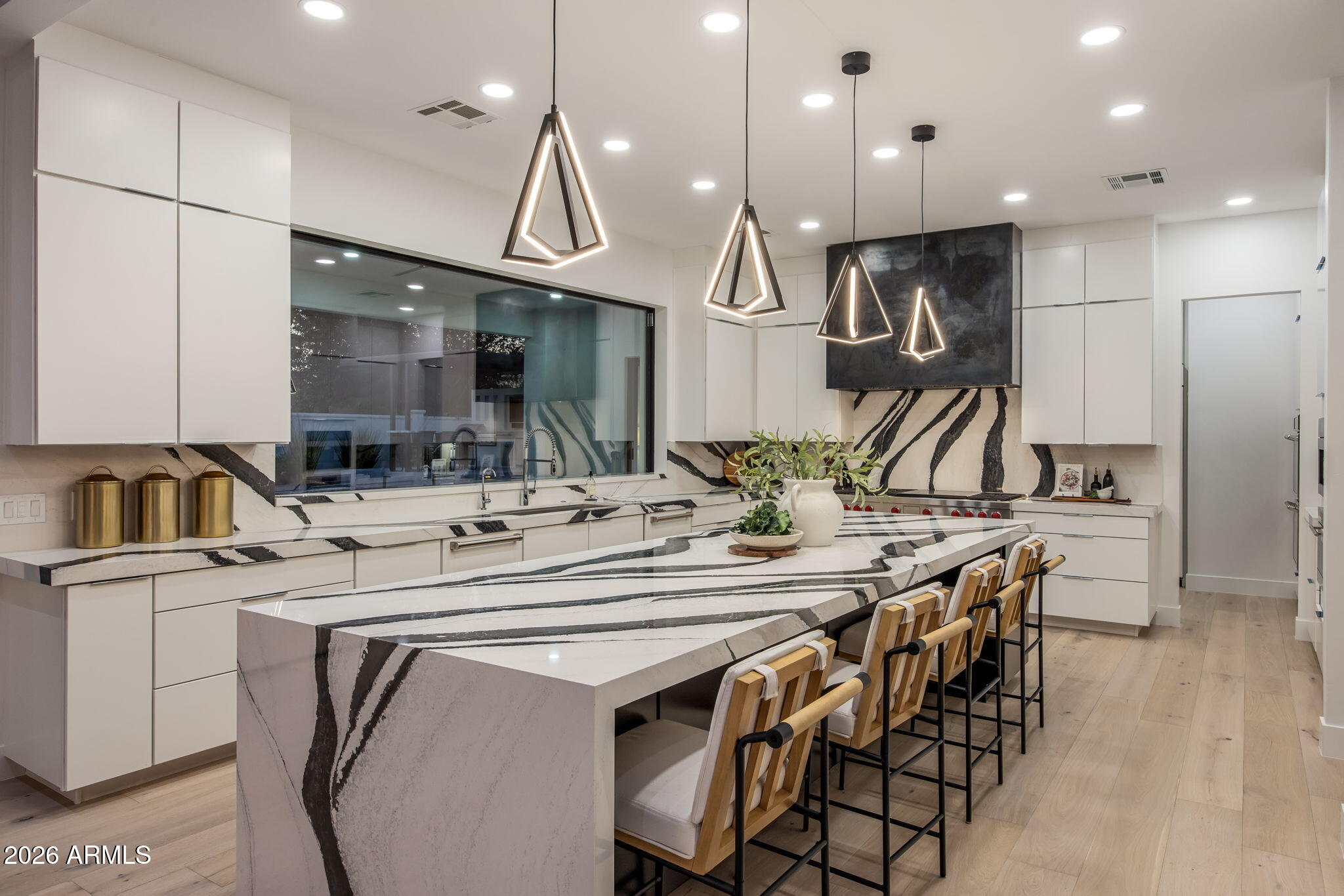 CAMELBACK EAST - Residential