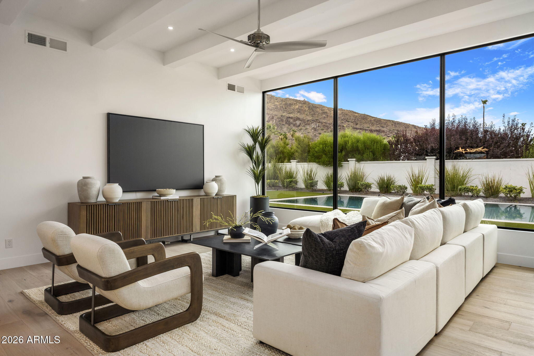 CAMELBACK EAST - Residential