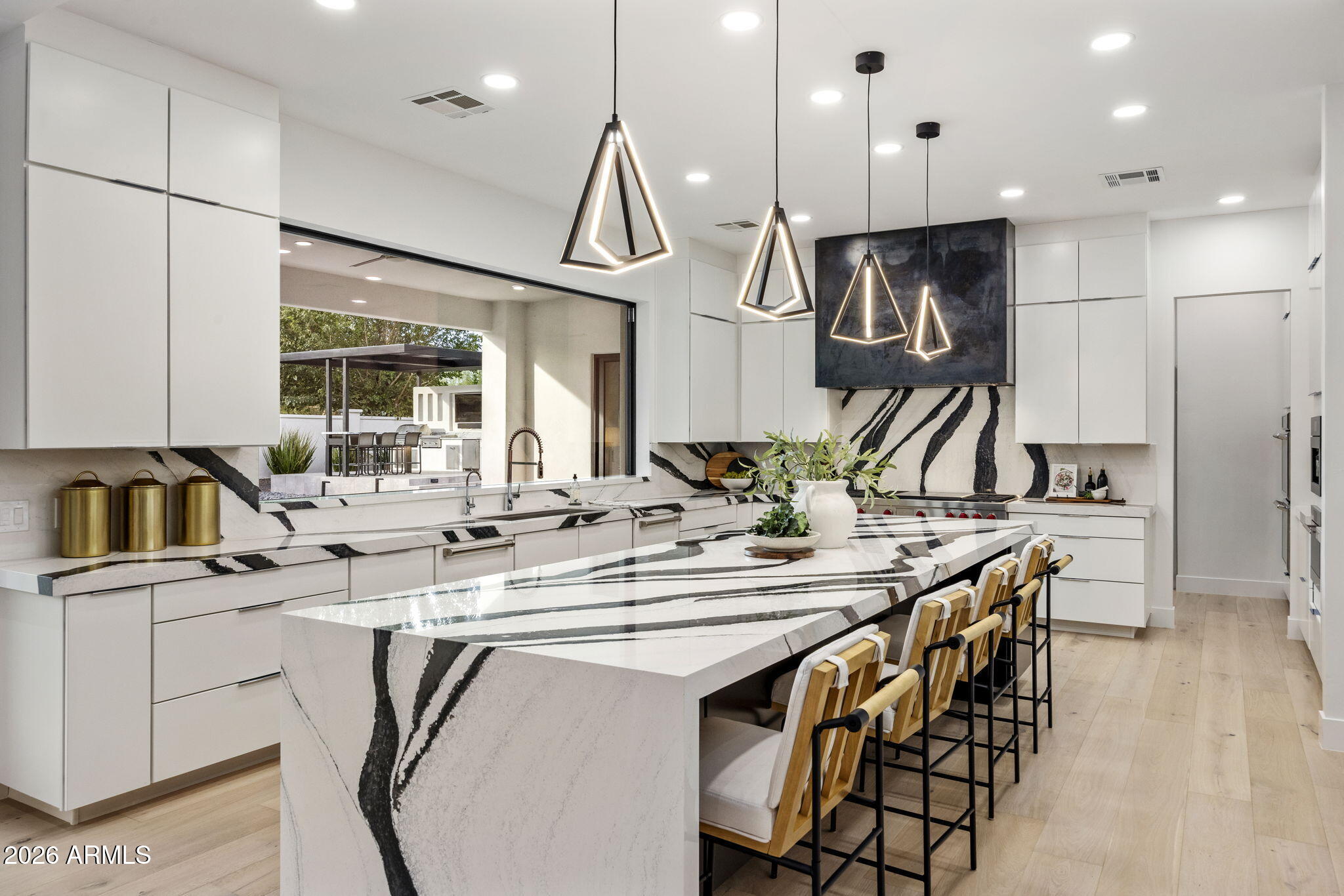 CAMELBACK EAST - Residential