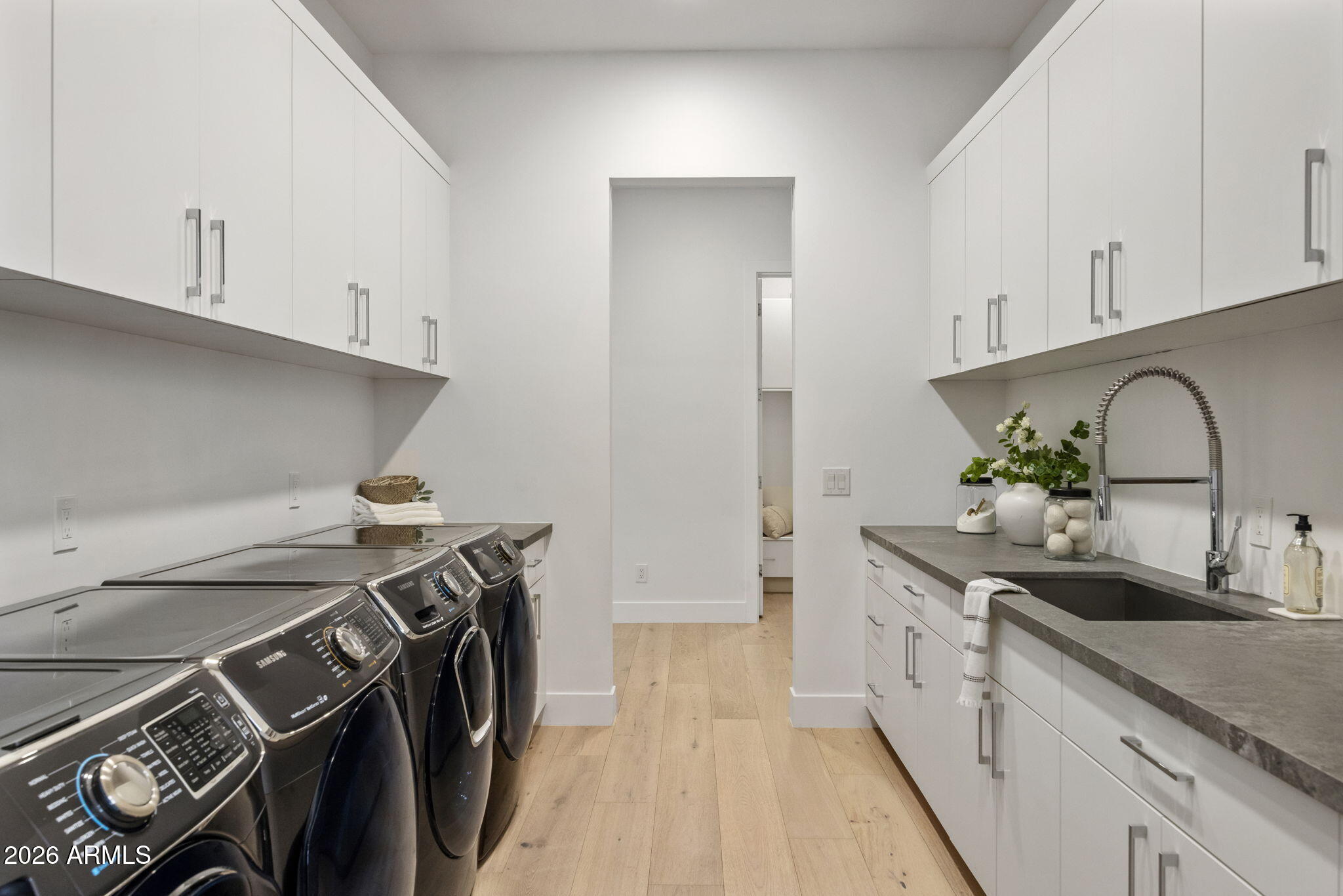 CAMELBACK EAST - Residential