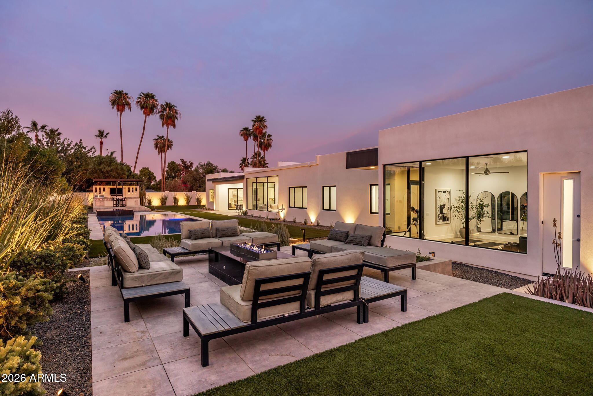 CAMELBACK EAST - Residential