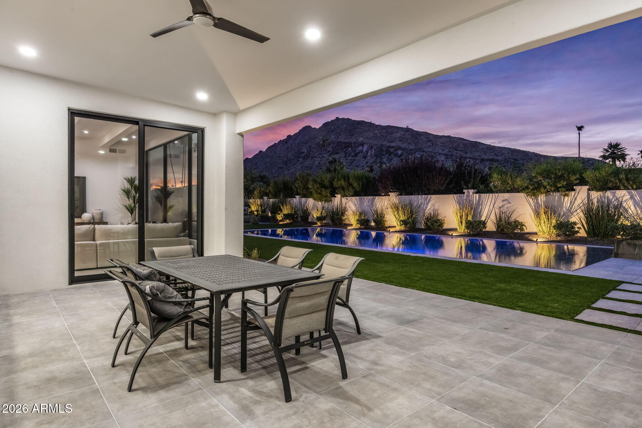 CAMELBACK EAST - Residential