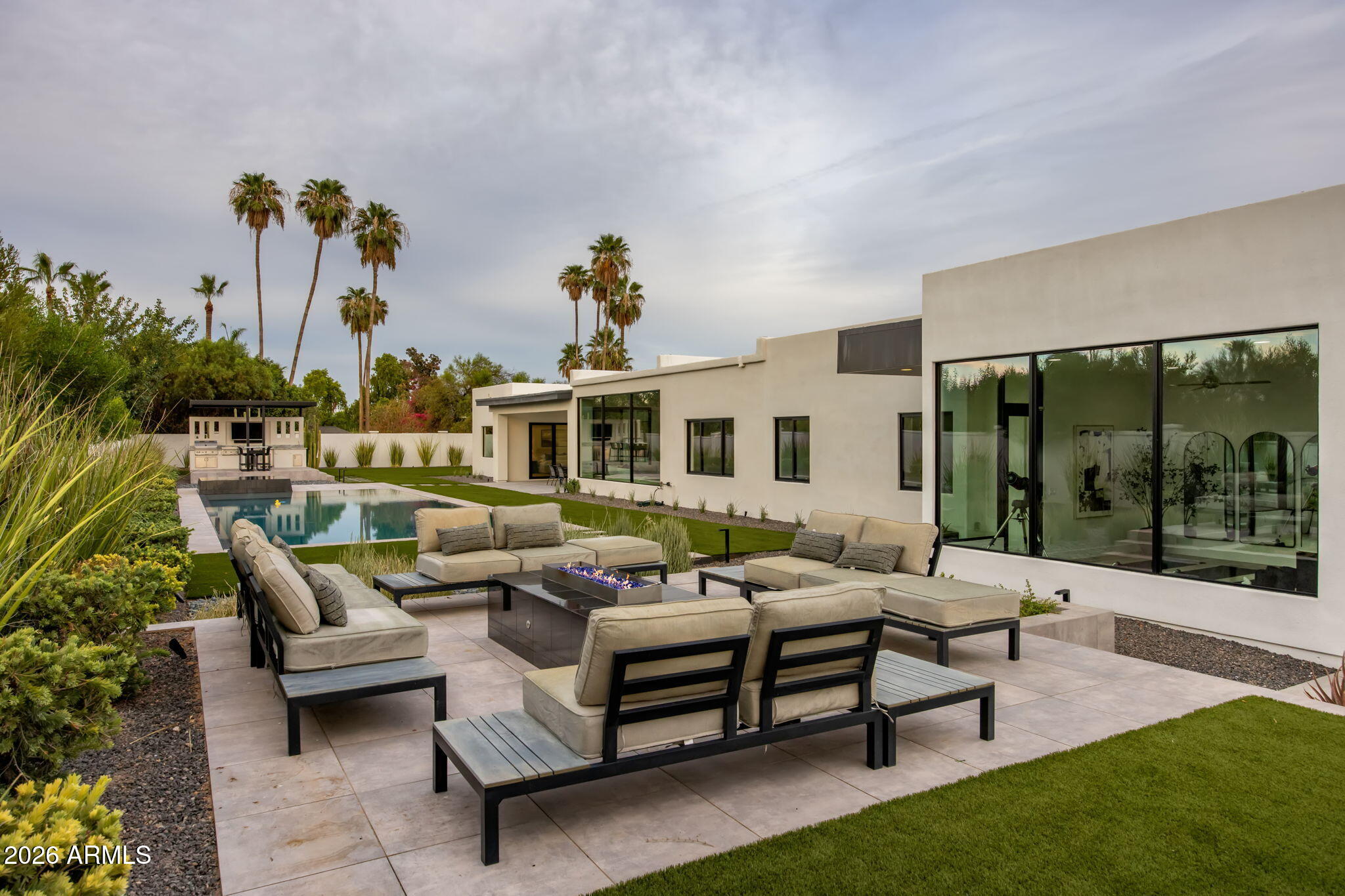 CAMELBACK EAST - Residential