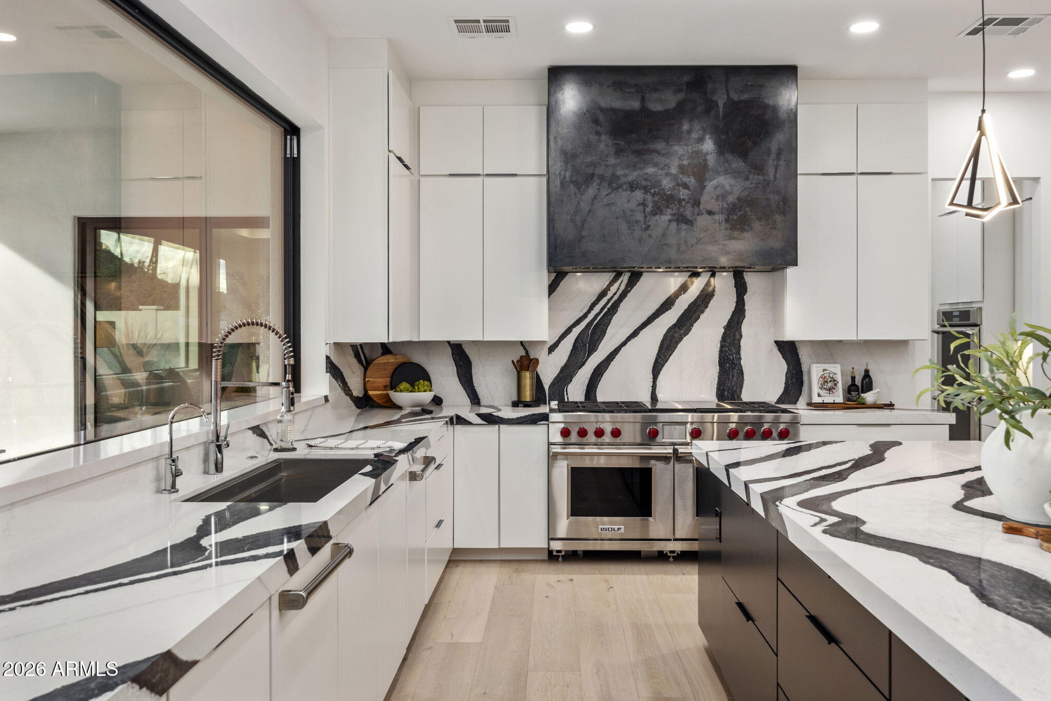 CAMELBACK EAST - Residential
