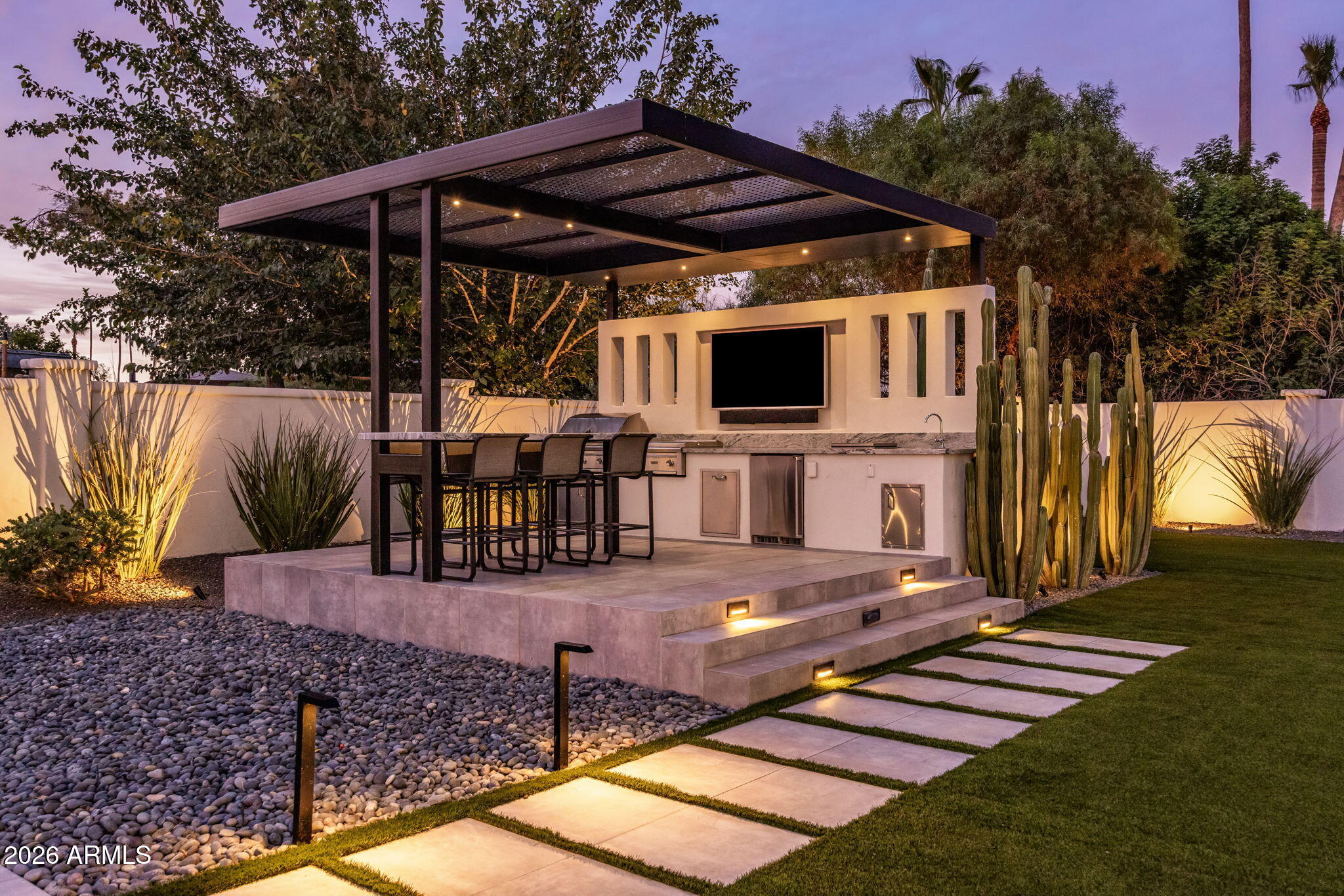 CAMELBACK EAST - Residential