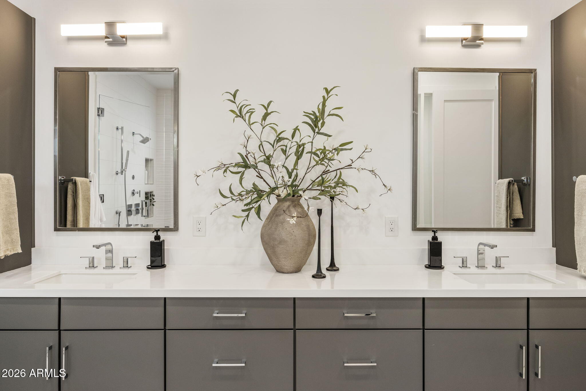 CAMELBACK EAST - Residential