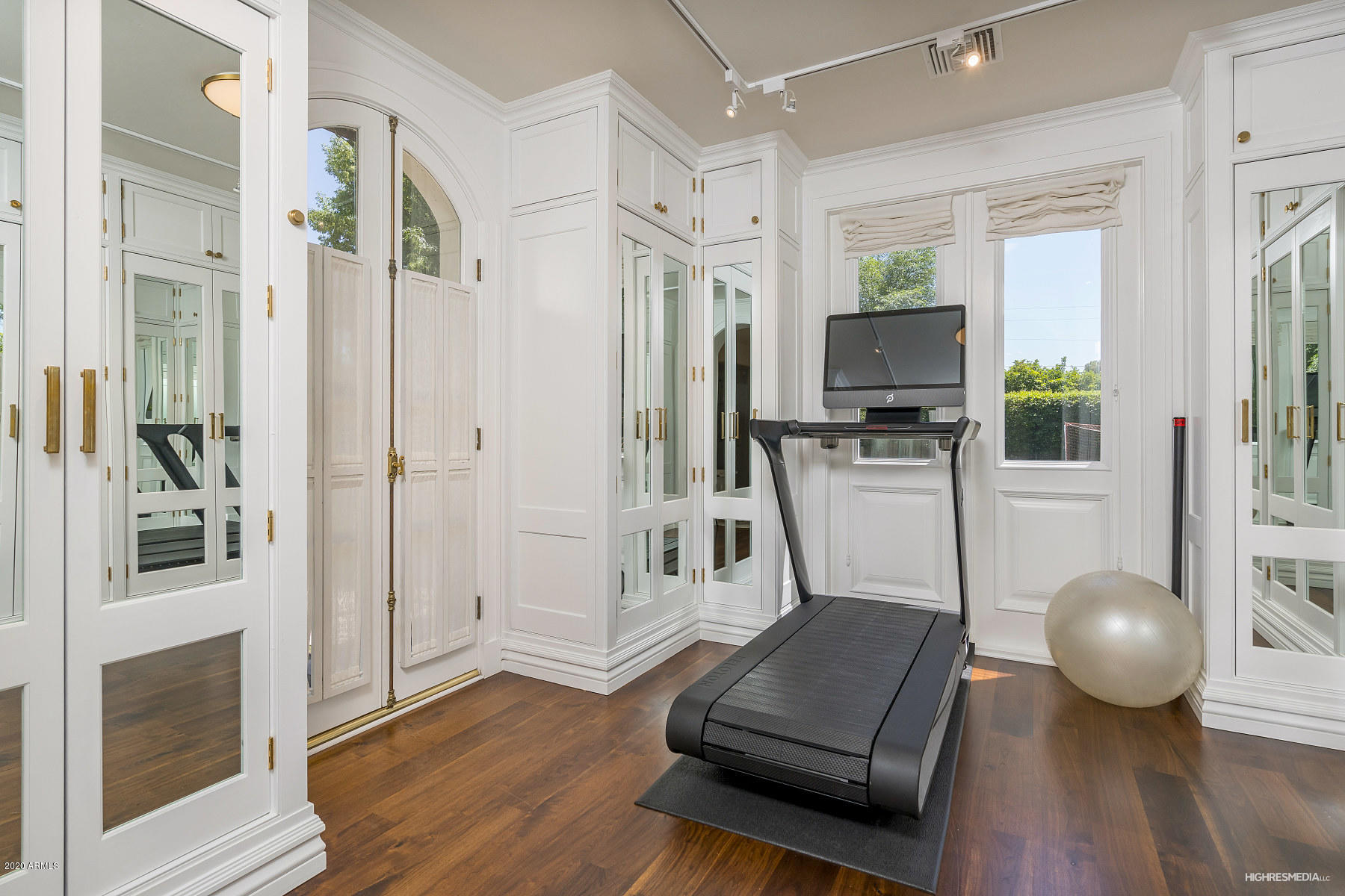 LOMBARDI ESTATES - Residential