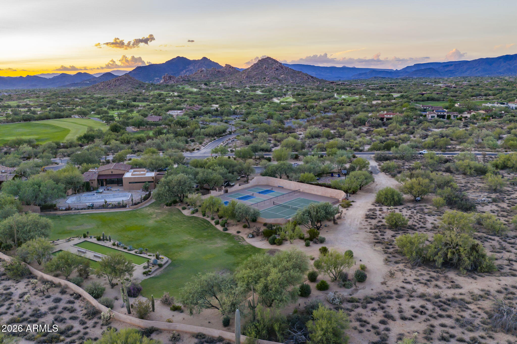 WHISPER ROCK UNIT 1 - Residential