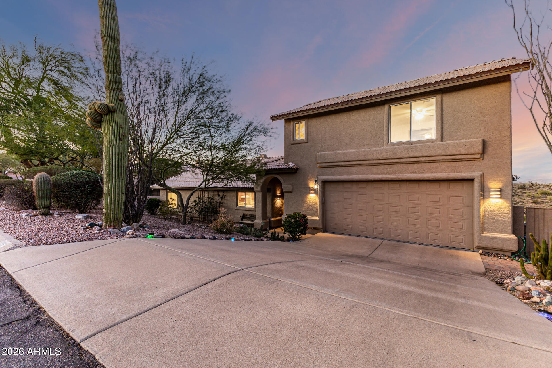 Meticulously Maintained Custom Home w/ Spectacular Mountain Views,
3 Bed / 2 Bath with oversized 2CG,
Backs up to McDowell Mountain Regional Park. 
Open Floor Plan, Kitchen with Breakfast bar, 2-way fireplace.
Stunning master with large balcony.
Ceiling Fans throughout, 
Fresh interior paint, upgraded landscaping,
Home warranty. 
No HOA, in Fountain Hills NPOA
Owner / Agent.