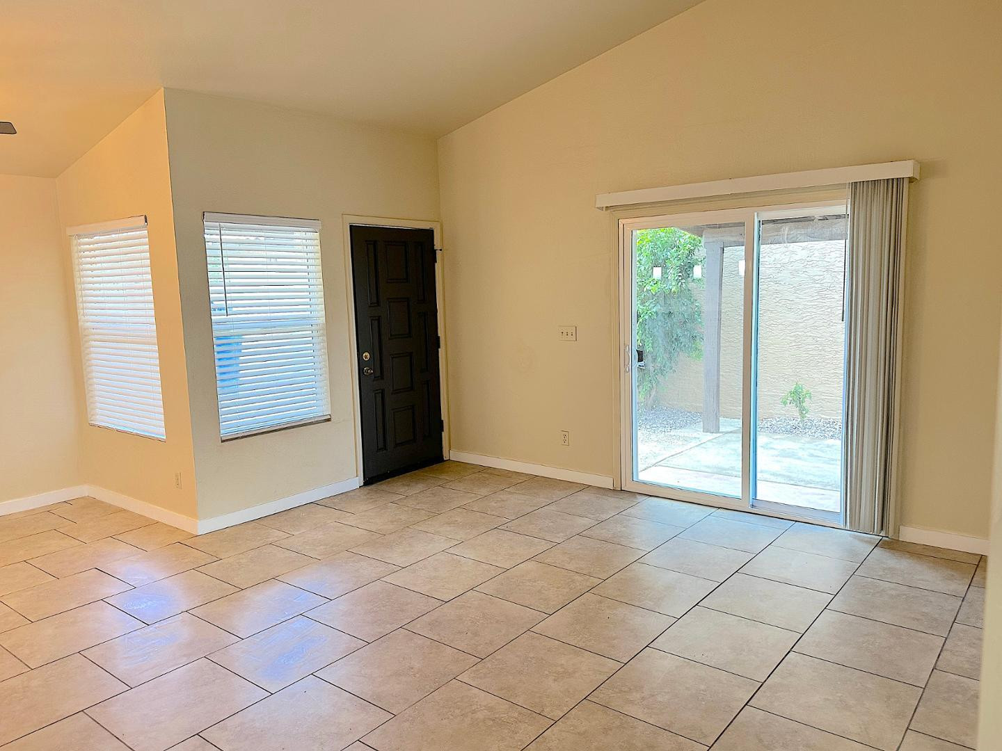 SUMMER PLACE - Residential Lease