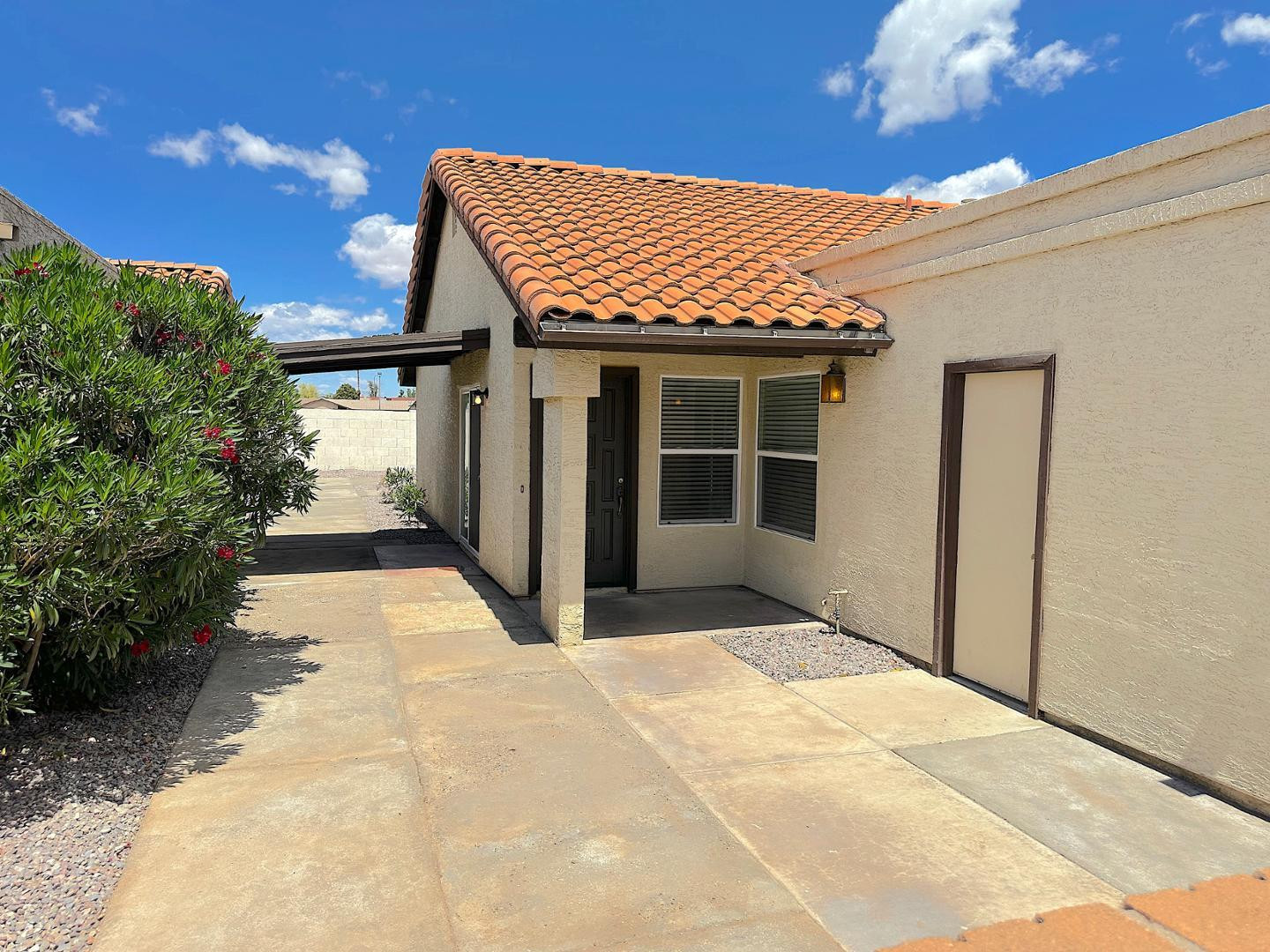 SUMMER PLACE - Residential Lease