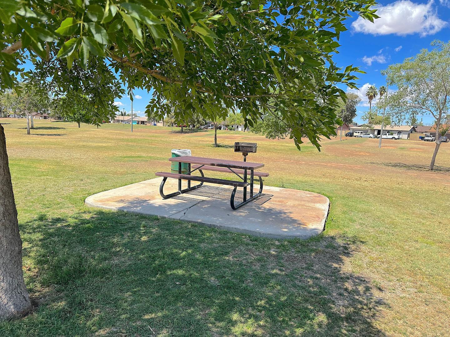 SUMMER PLACE - Residential Lease
