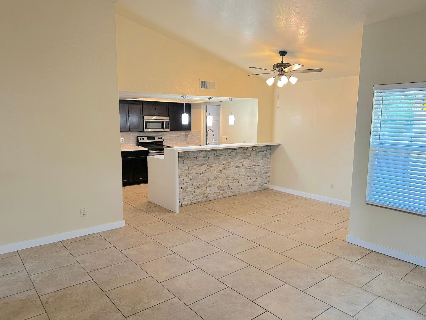 SUMMER PLACE - Residential Lease