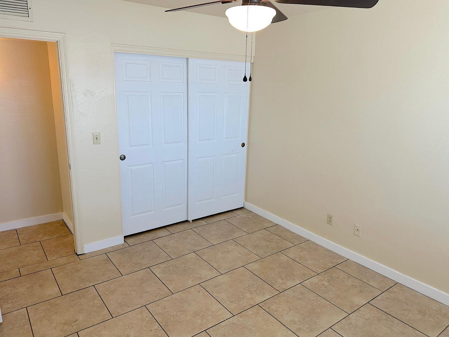 SUMMER PLACE - Residential Lease