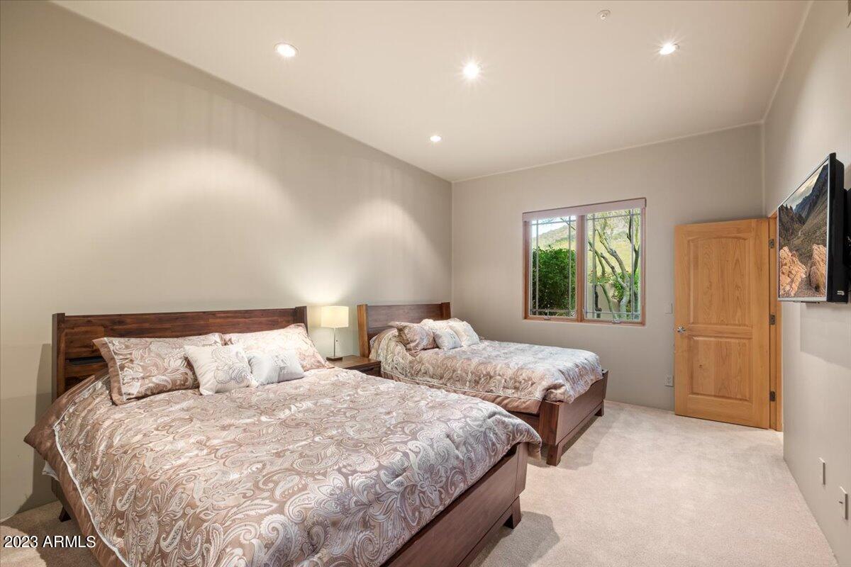 CANYON HEIGHTS - Residential