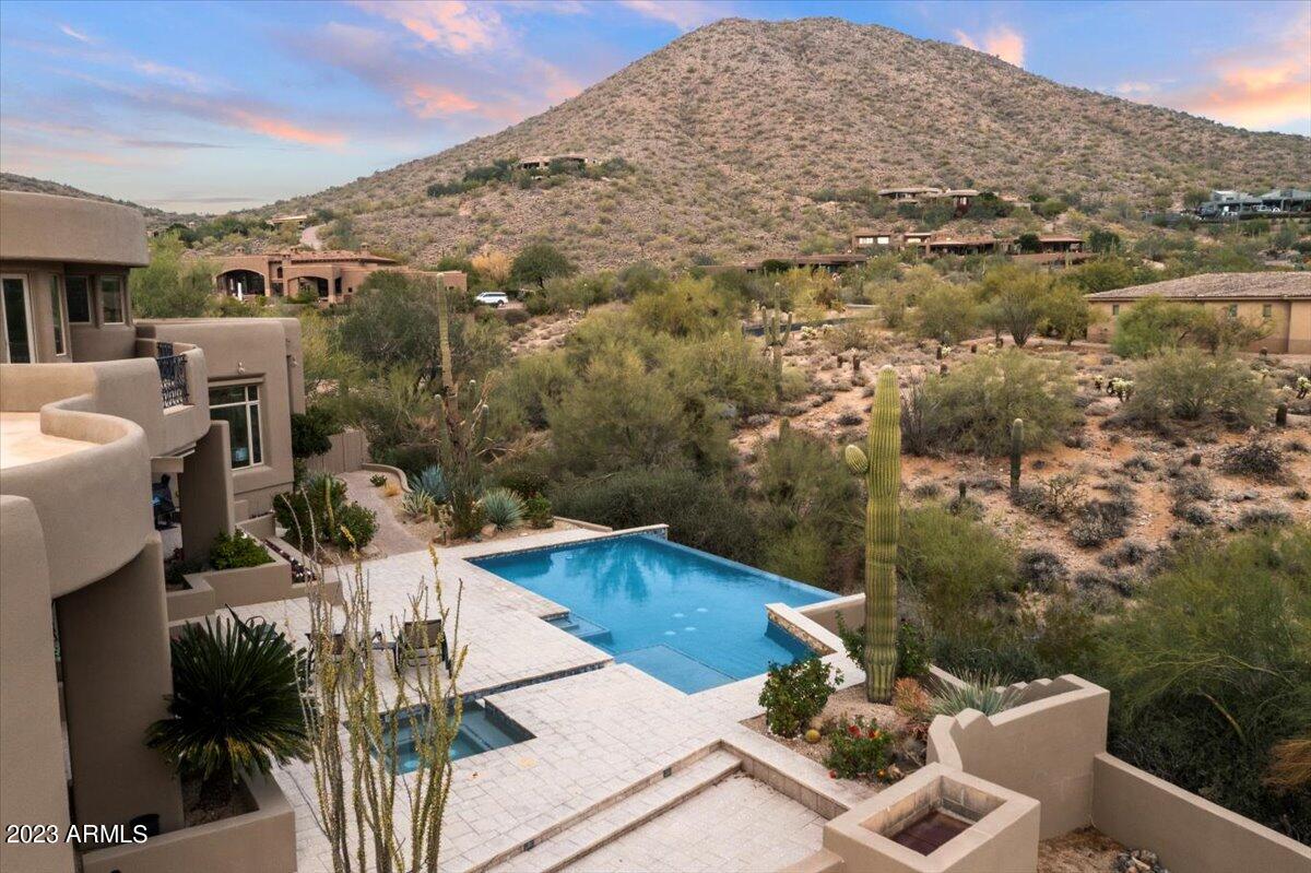 CANYON HEIGHTS - Residential