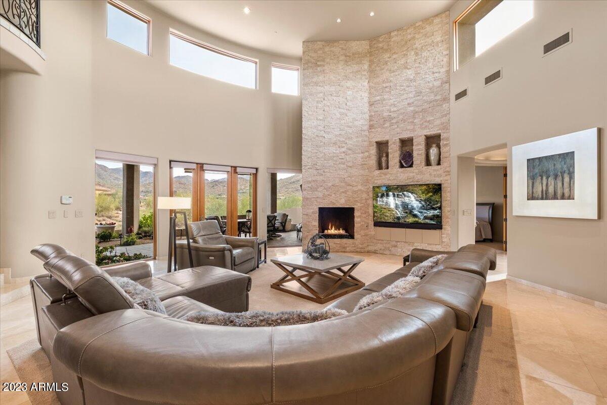 CANYON HEIGHTS - Residential