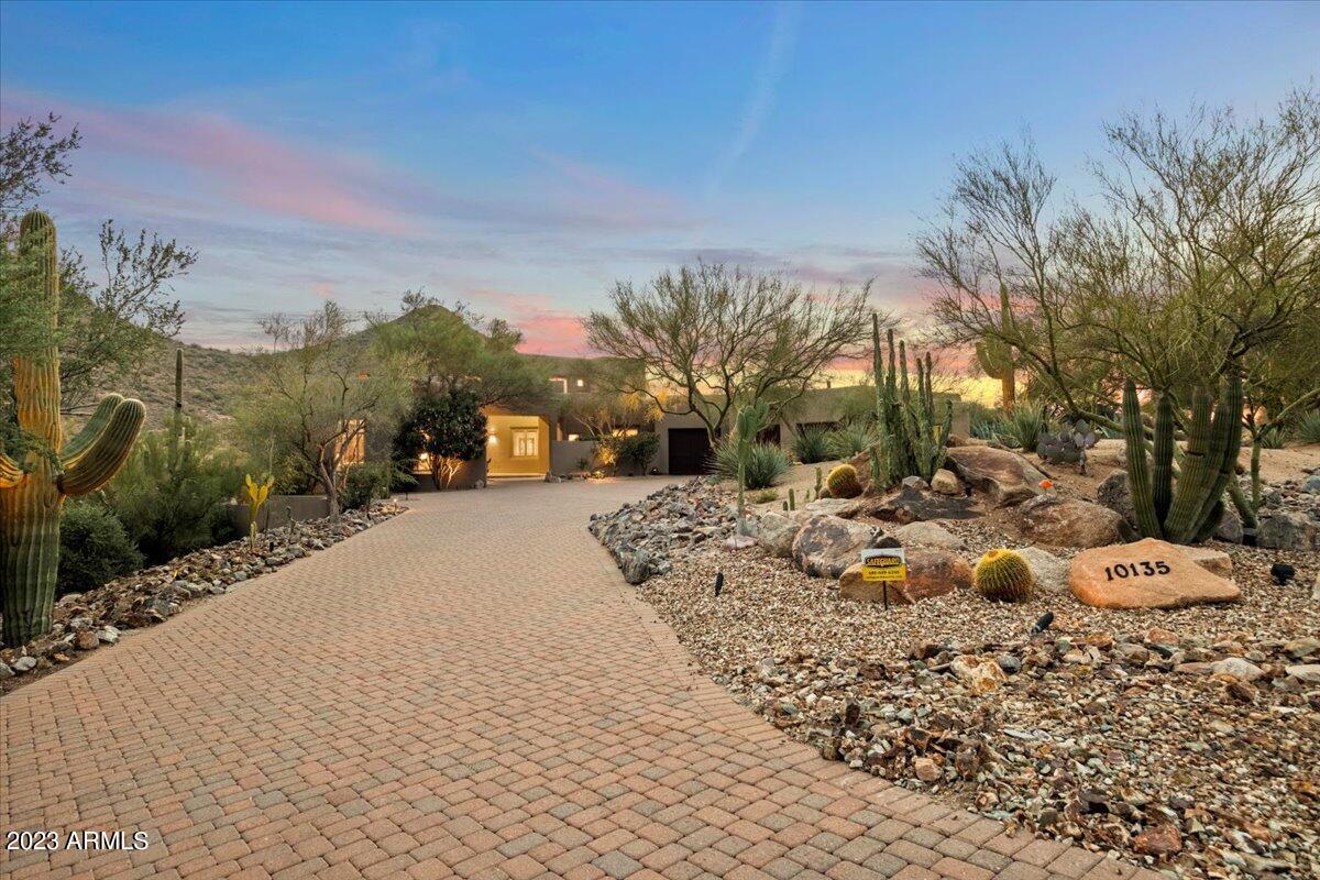 CANYON HEIGHTS - Residential