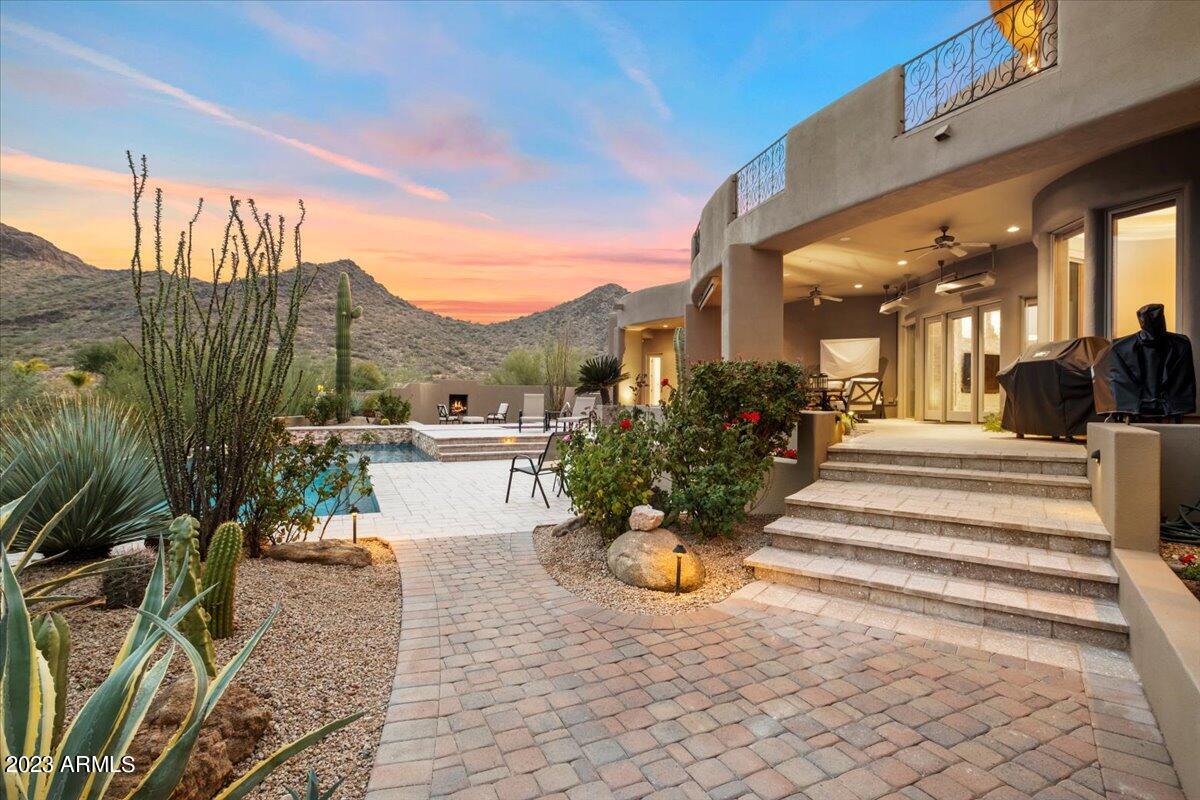 CANYON HEIGHTS - Residential