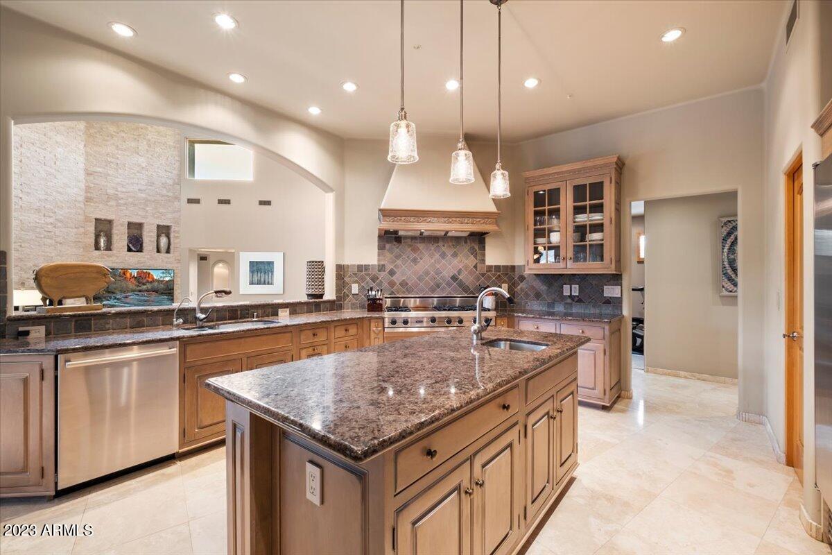 CANYON HEIGHTS - Residential