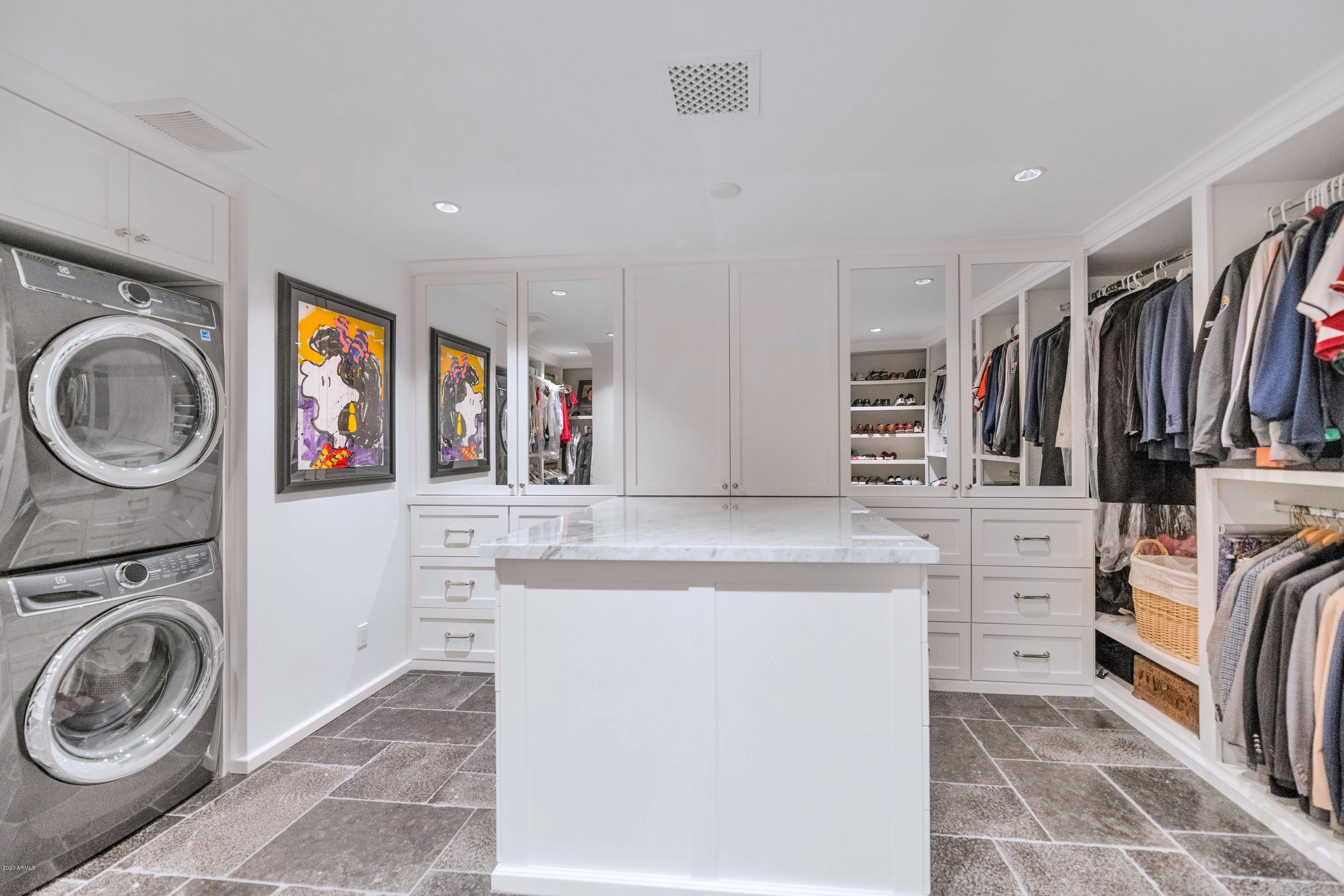 JOKAKE ESTATES - Residential
