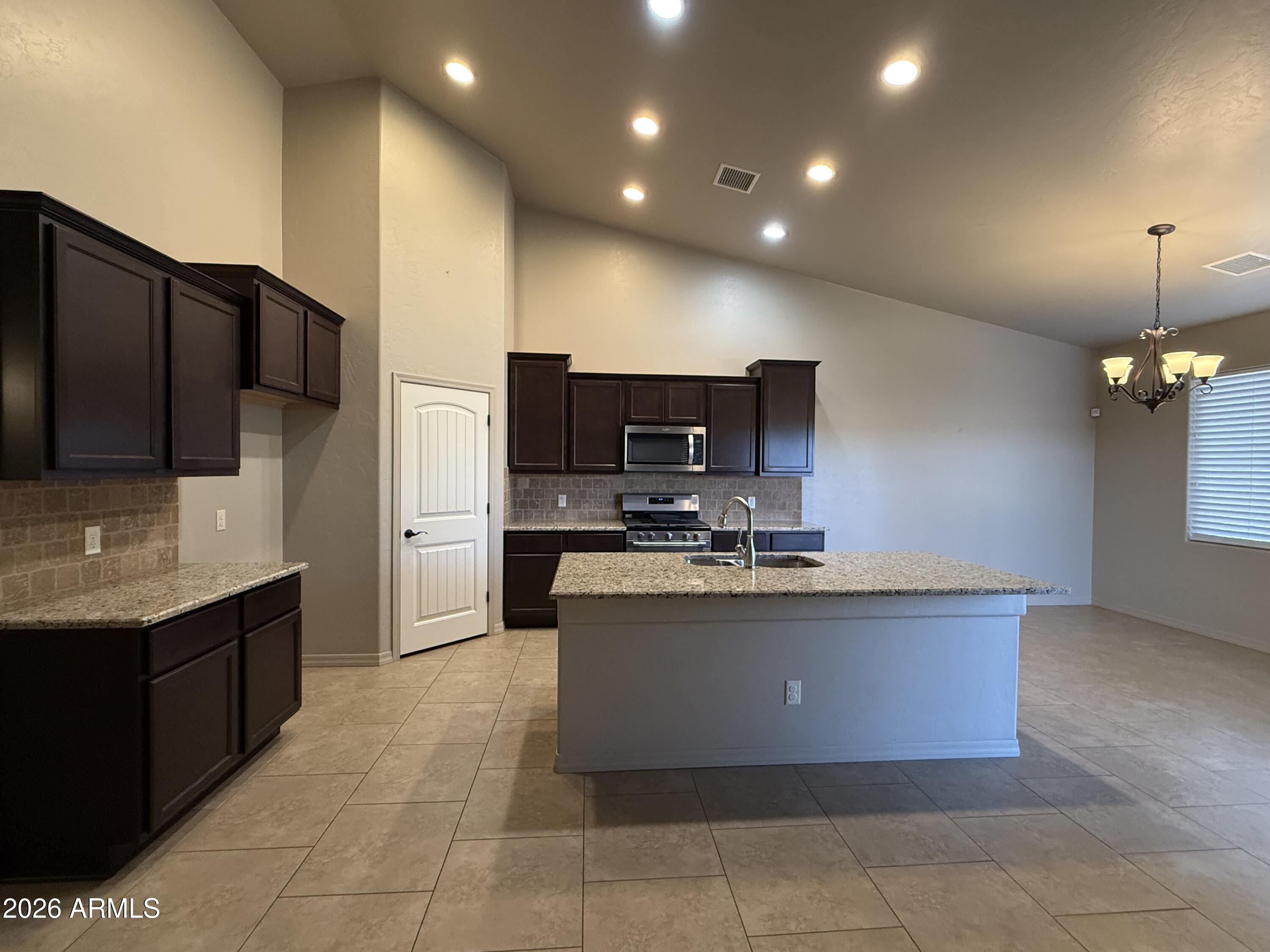 MESA VERDE ESTATES - Residential