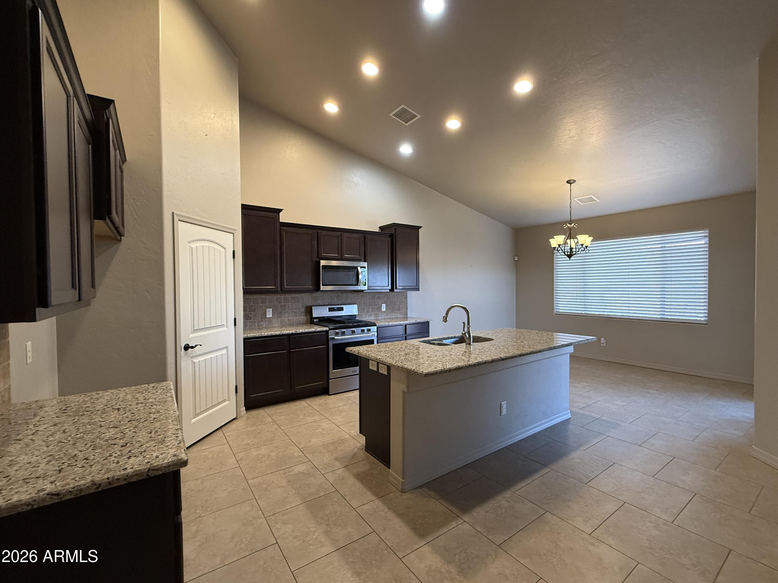 MESA VERDE ESTATES - Residential
