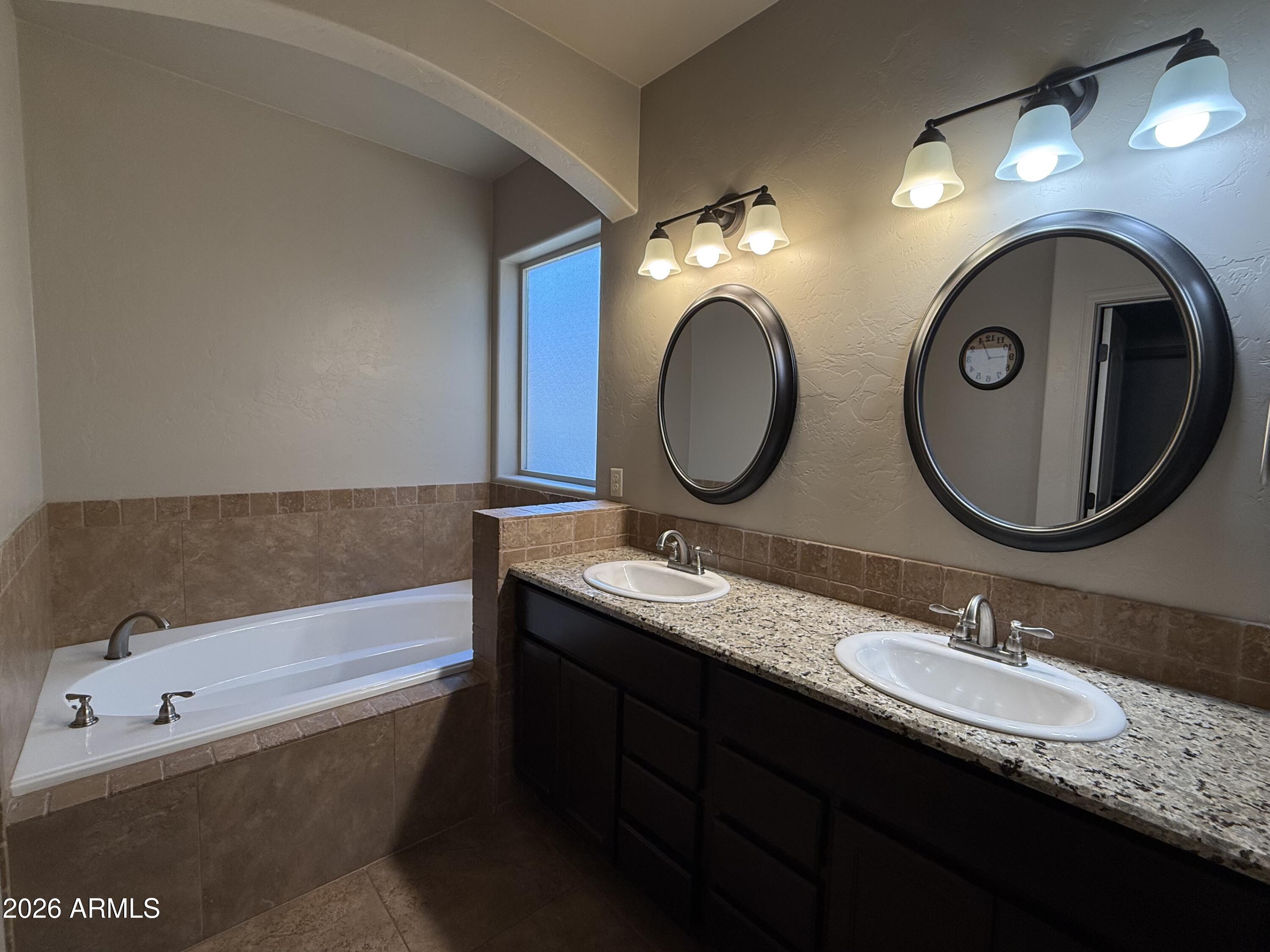 MESA VERDE ESTATES - Residential
