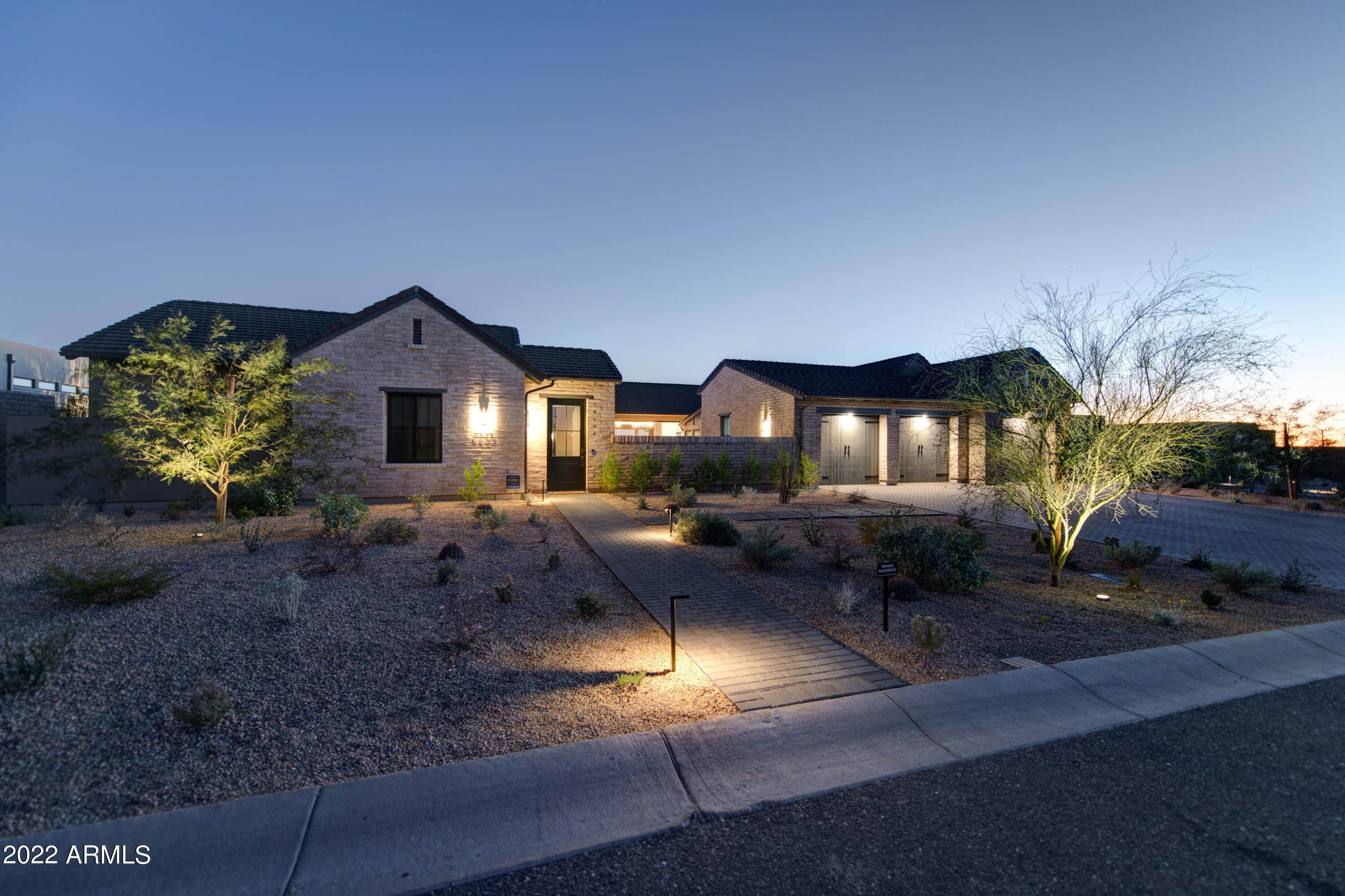 WHITE HORSE - Residential