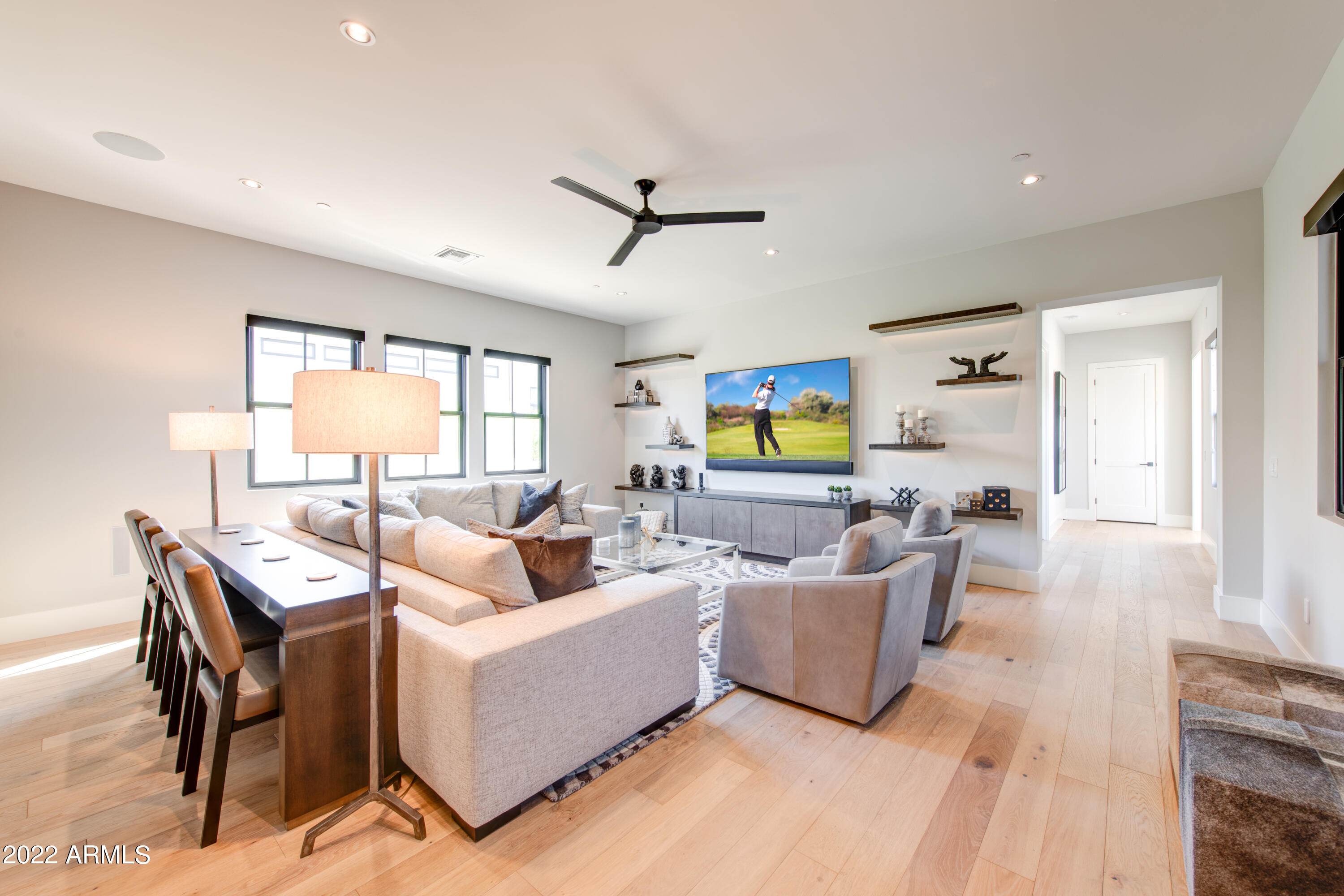 WHITE HORSE - Residential