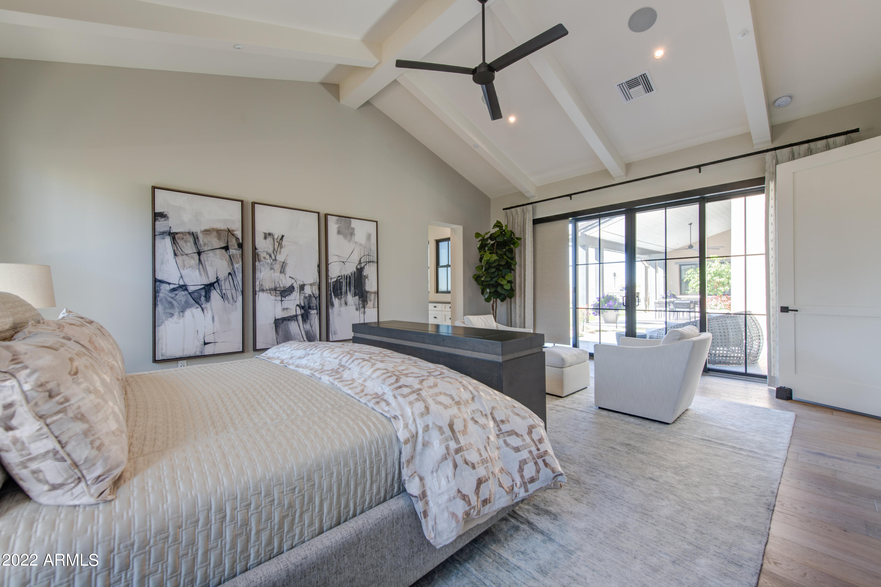 WHITE HORSE - Residential