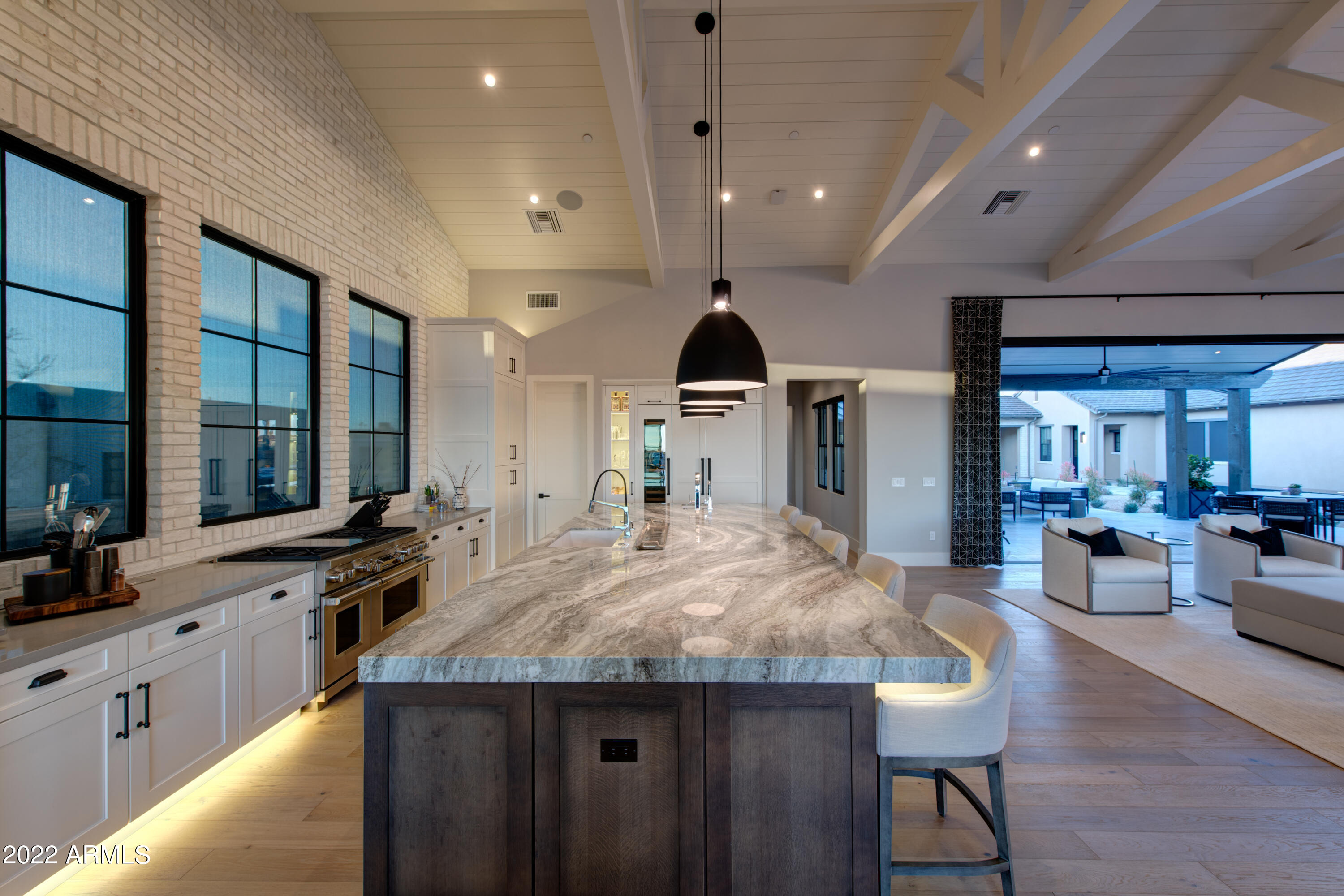 WHITE HORSE - Residential