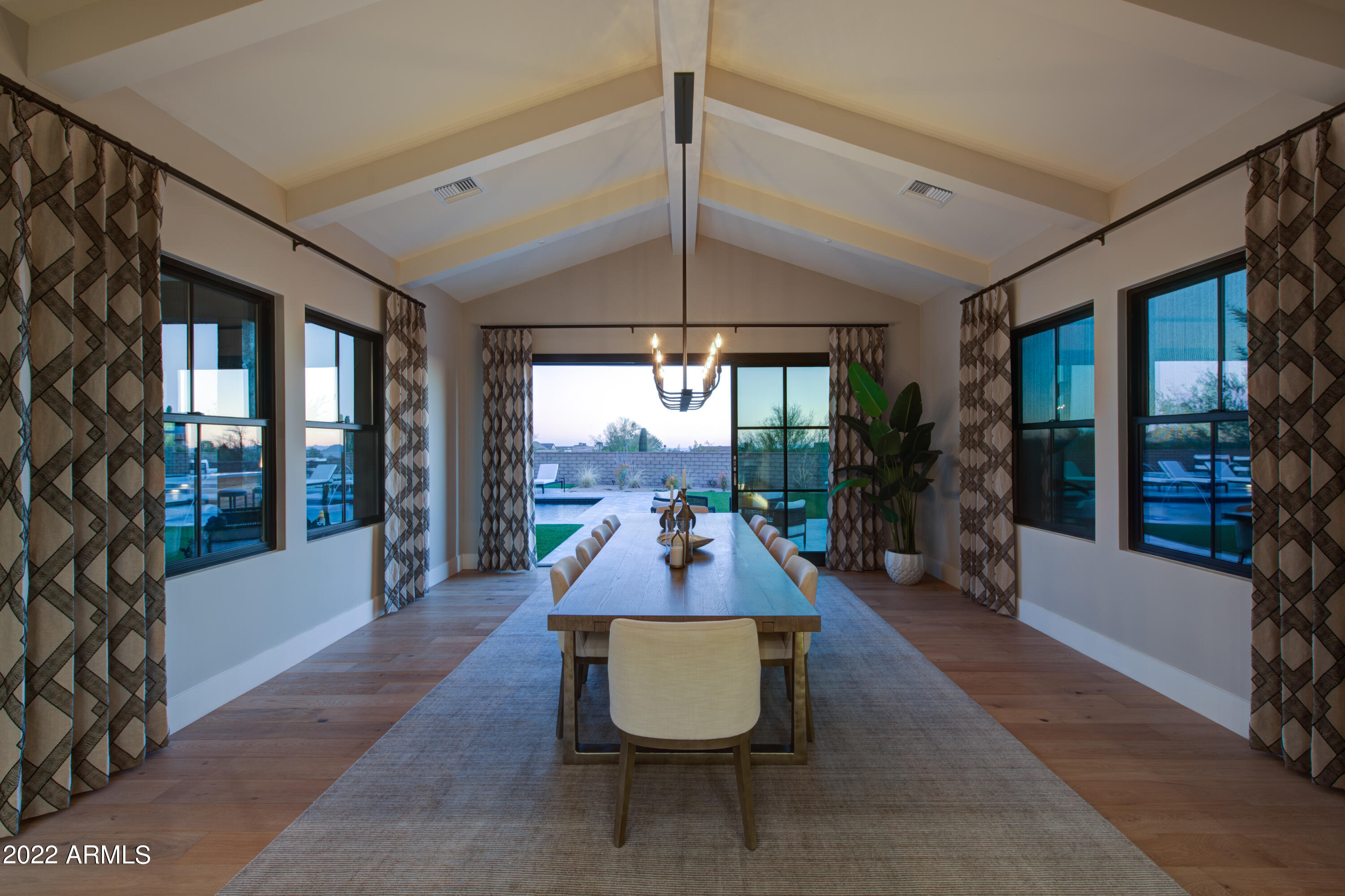 WHITE HORSE - Residential