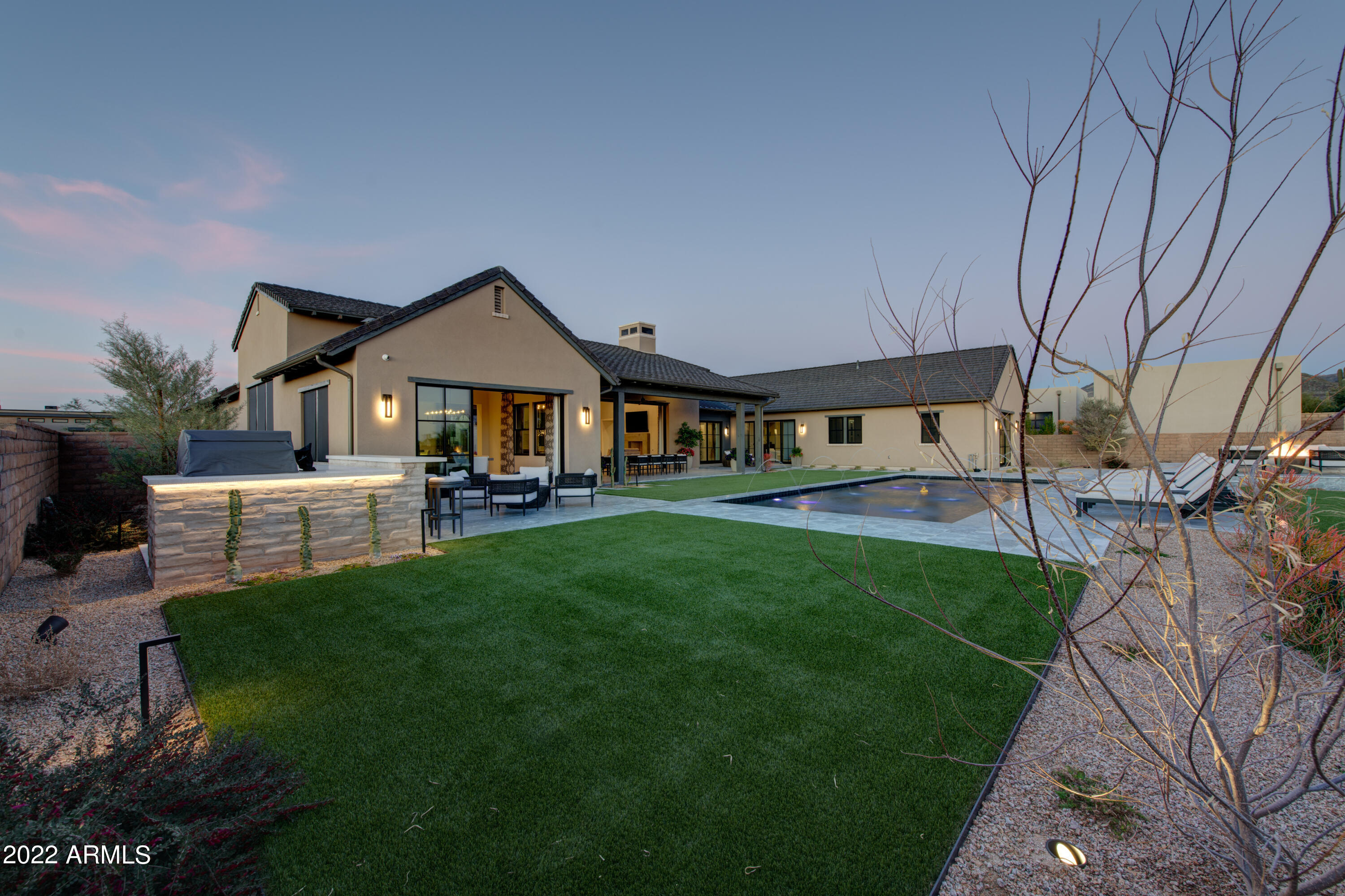 WHITE HORSE - Residential