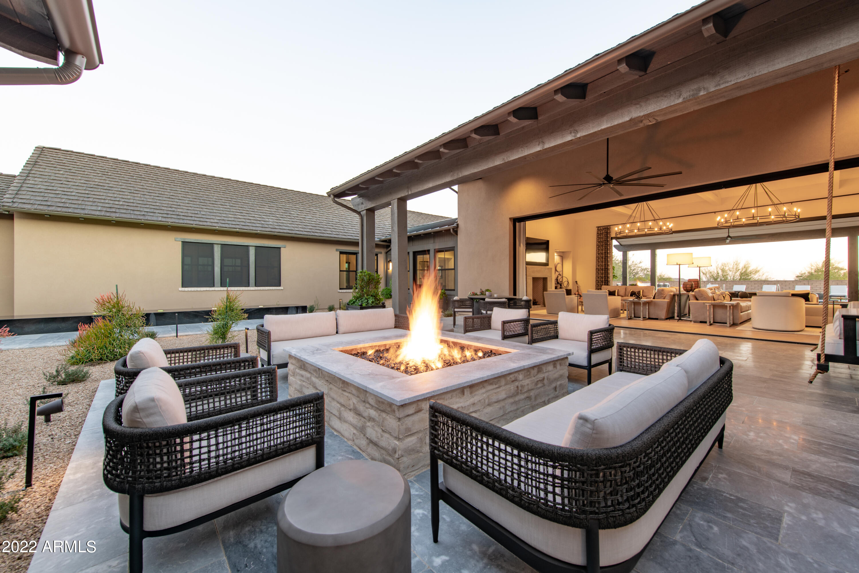 WHITE HORSE - Residential