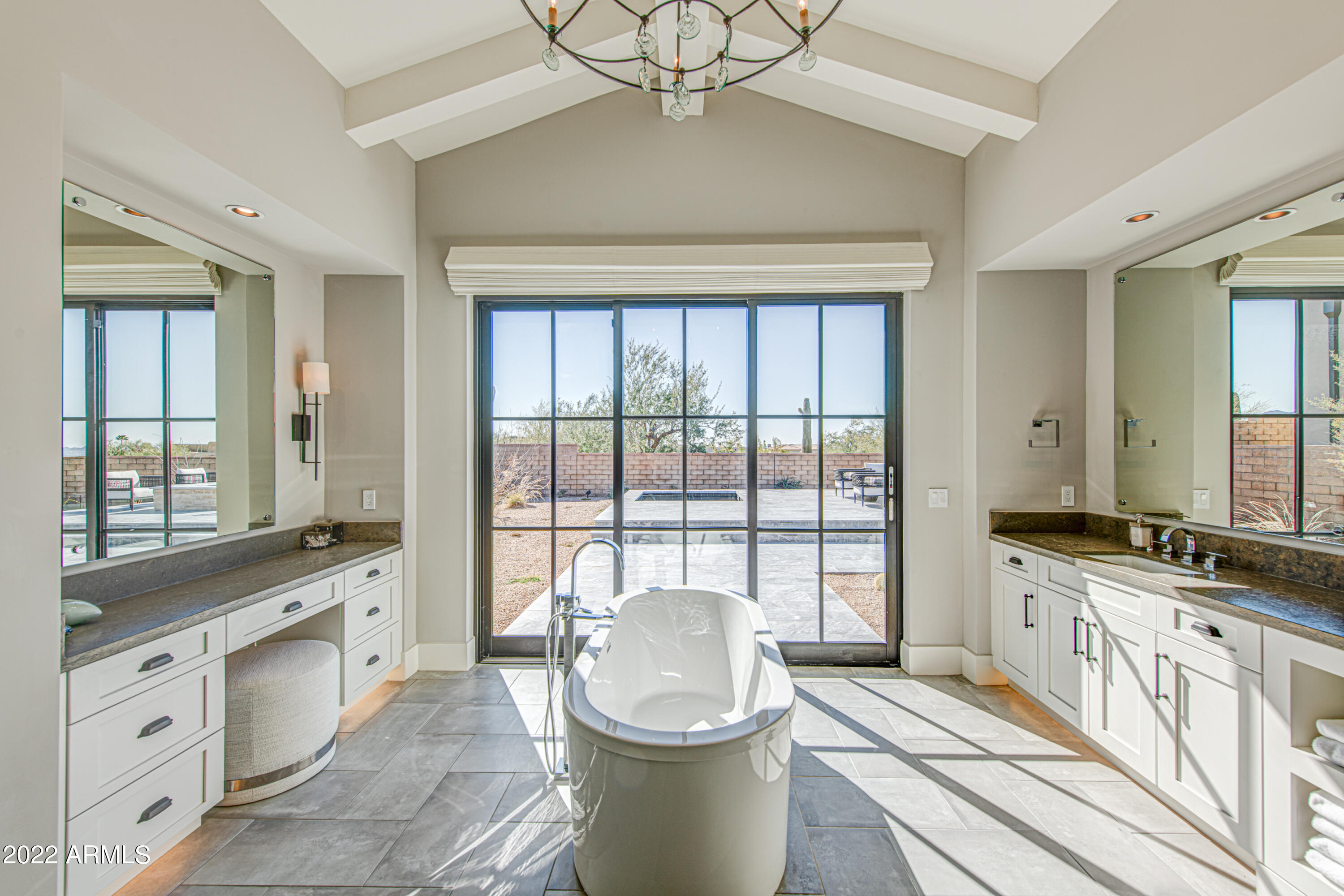 WHITE HORSE - Residential