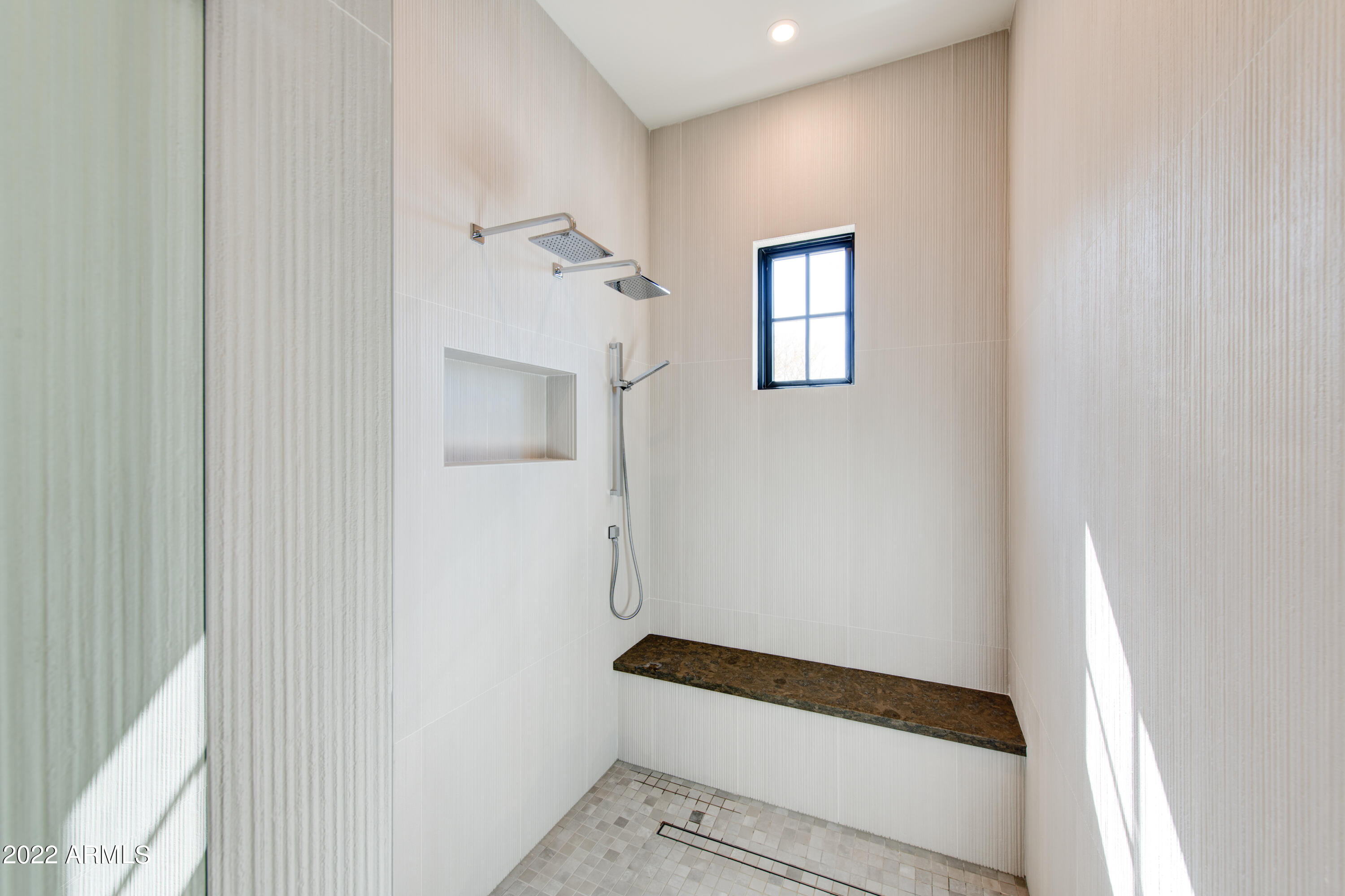 WHITE HORSE - Residential
