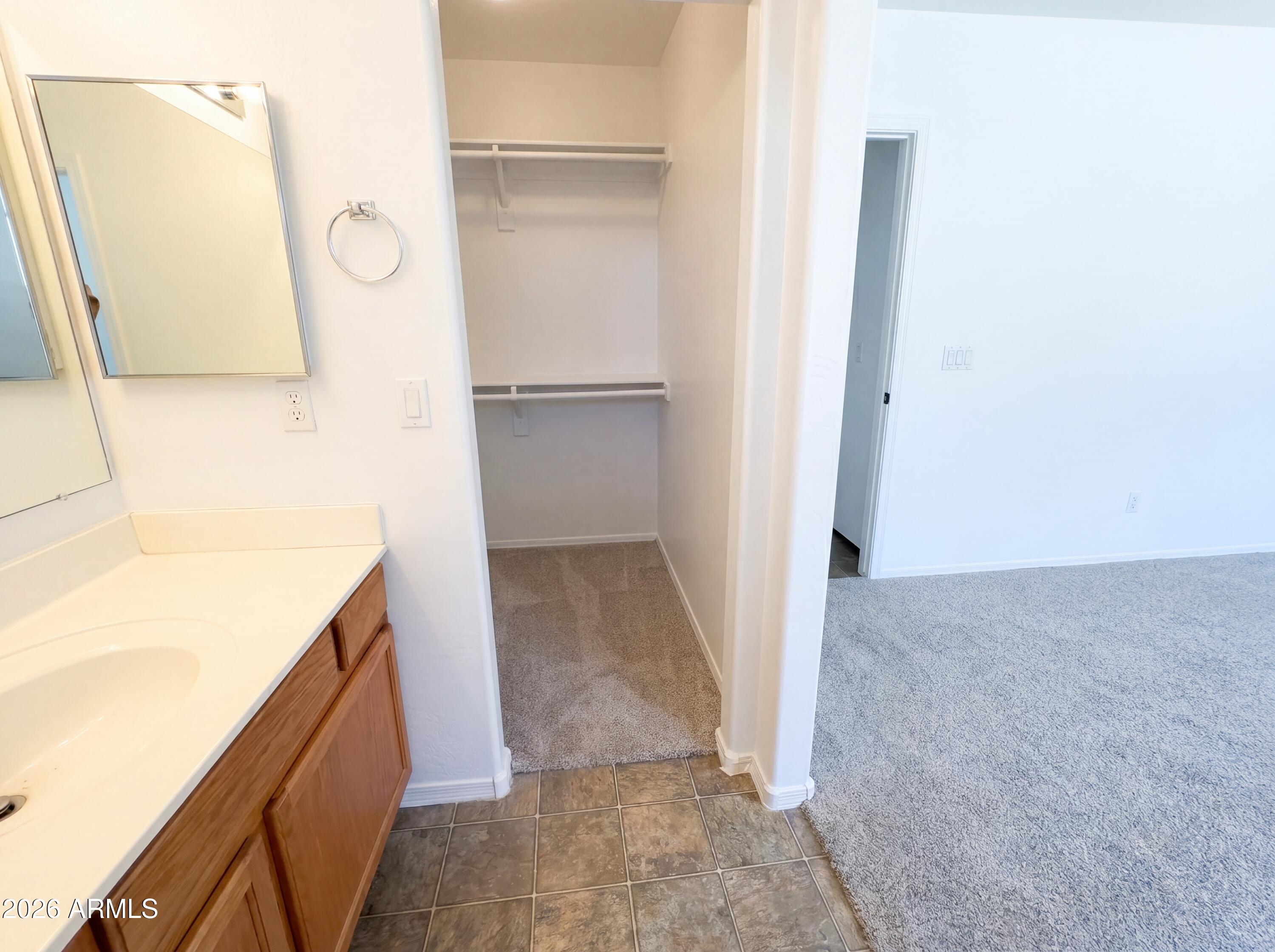 DREAMING SUMMIT UNIT 2B - Residential