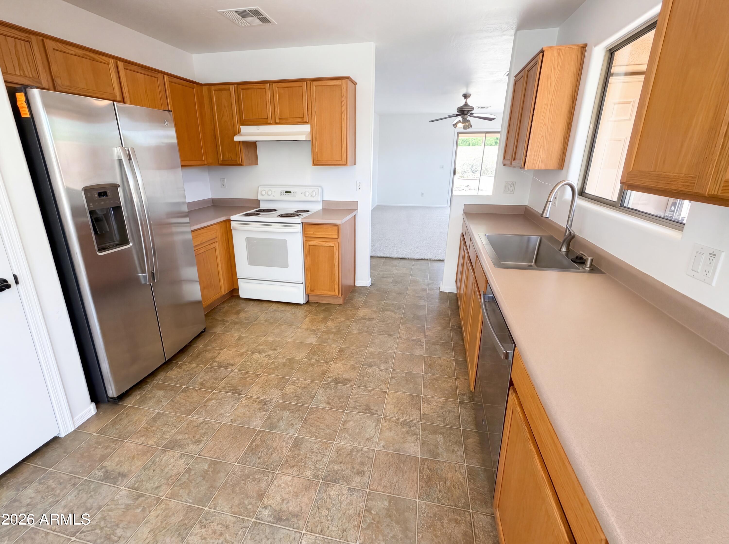DREAMING SUMMIT UNIT 2B - Residential