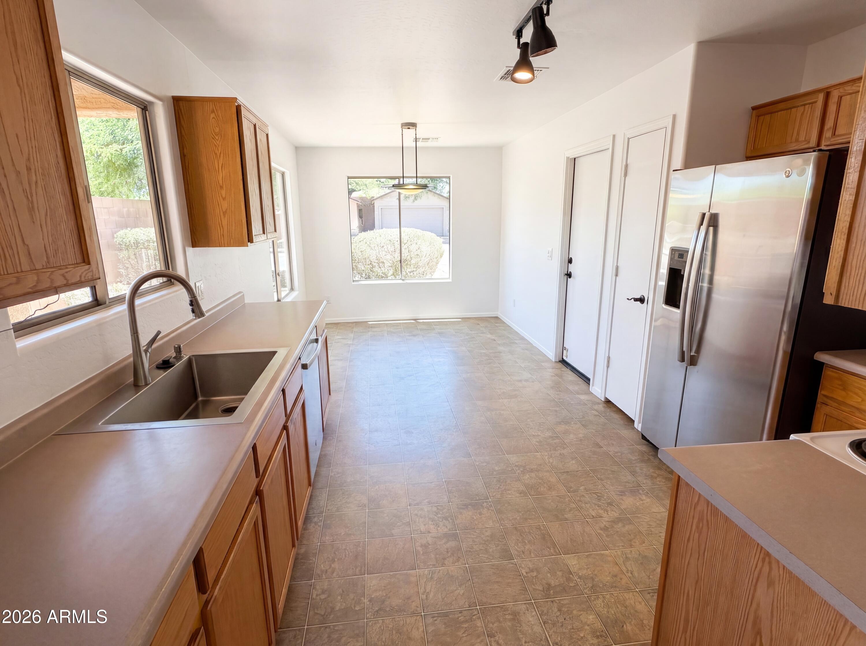 DREAMING SUMMIT UNIT 2B - Residential