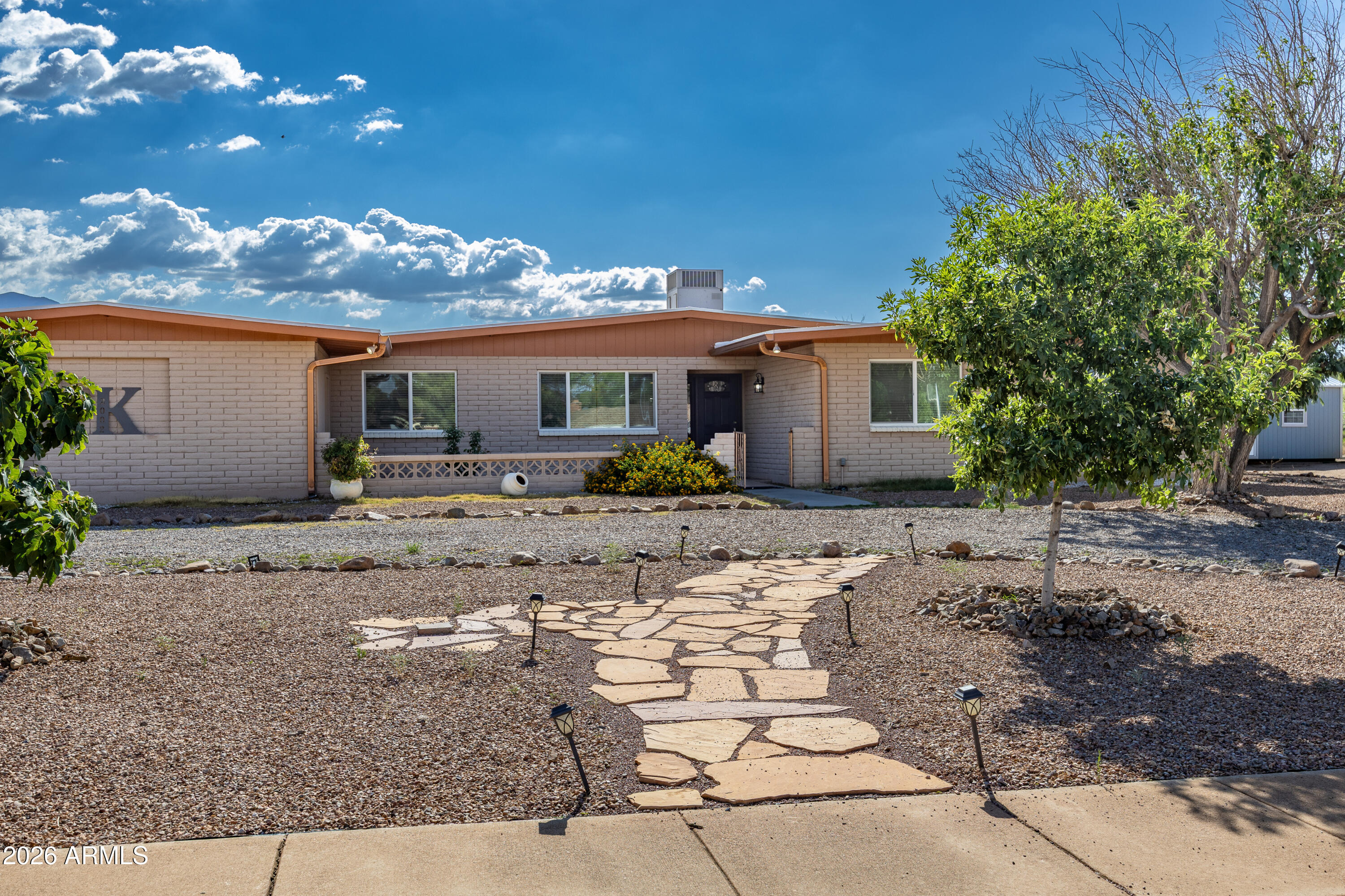 TOWN & COUNTRY ESTATES 4 - Residential