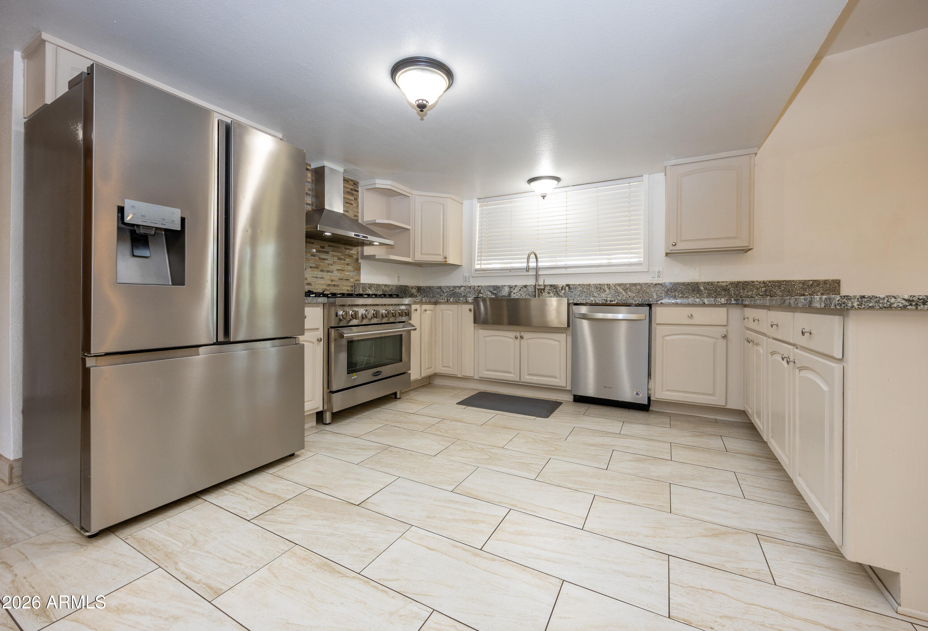 TOWN & COUNTRY ESTATES 4 - Residential