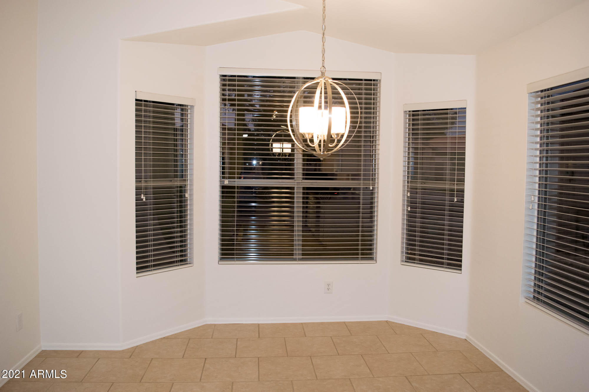 DESERT RIDGE - Residential Lease