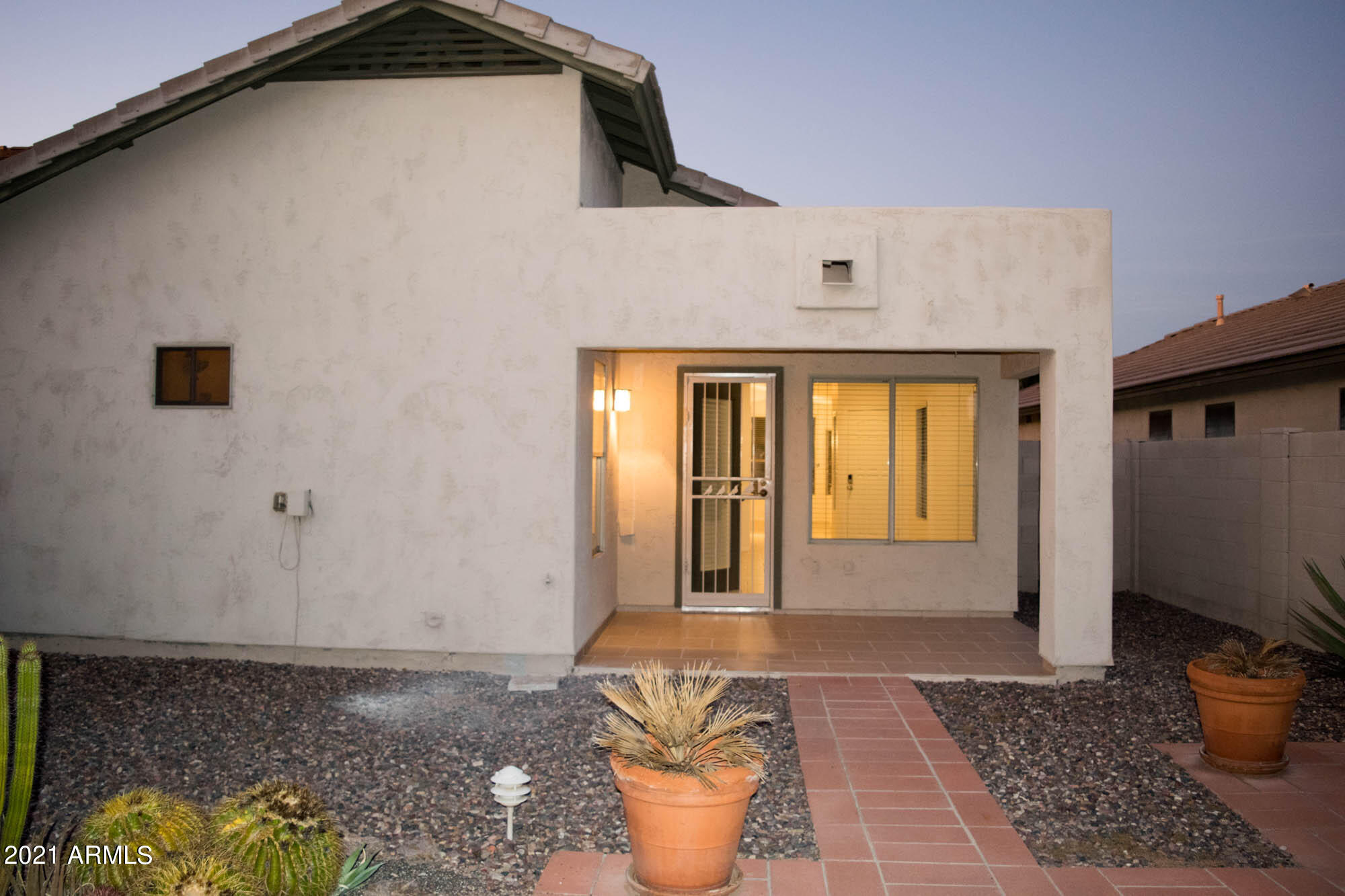 DESERT RIDGE - Residential Lease