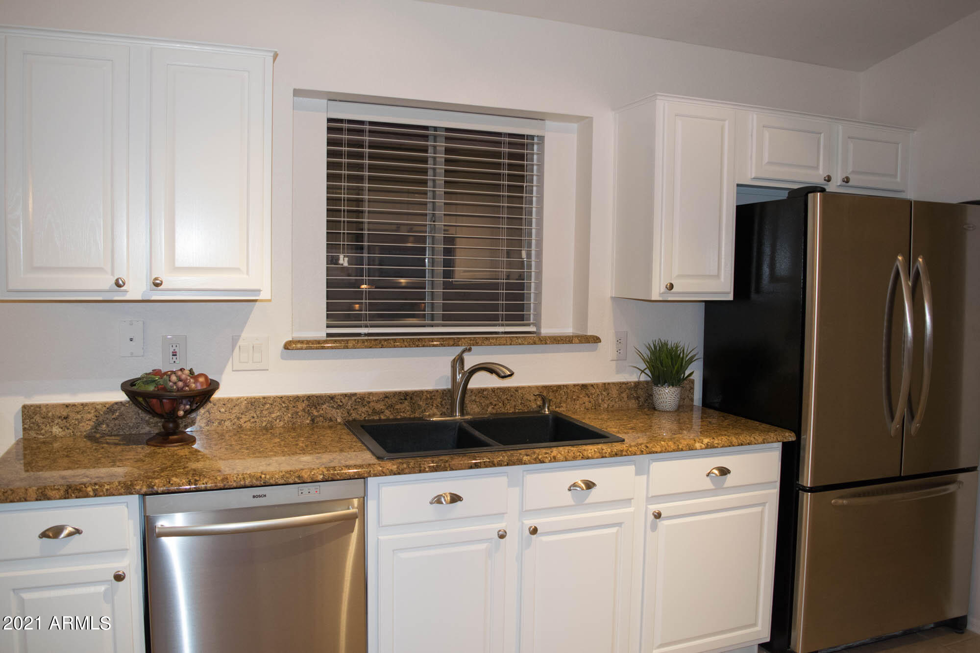 DESERT RIDGE - Residential Lease
