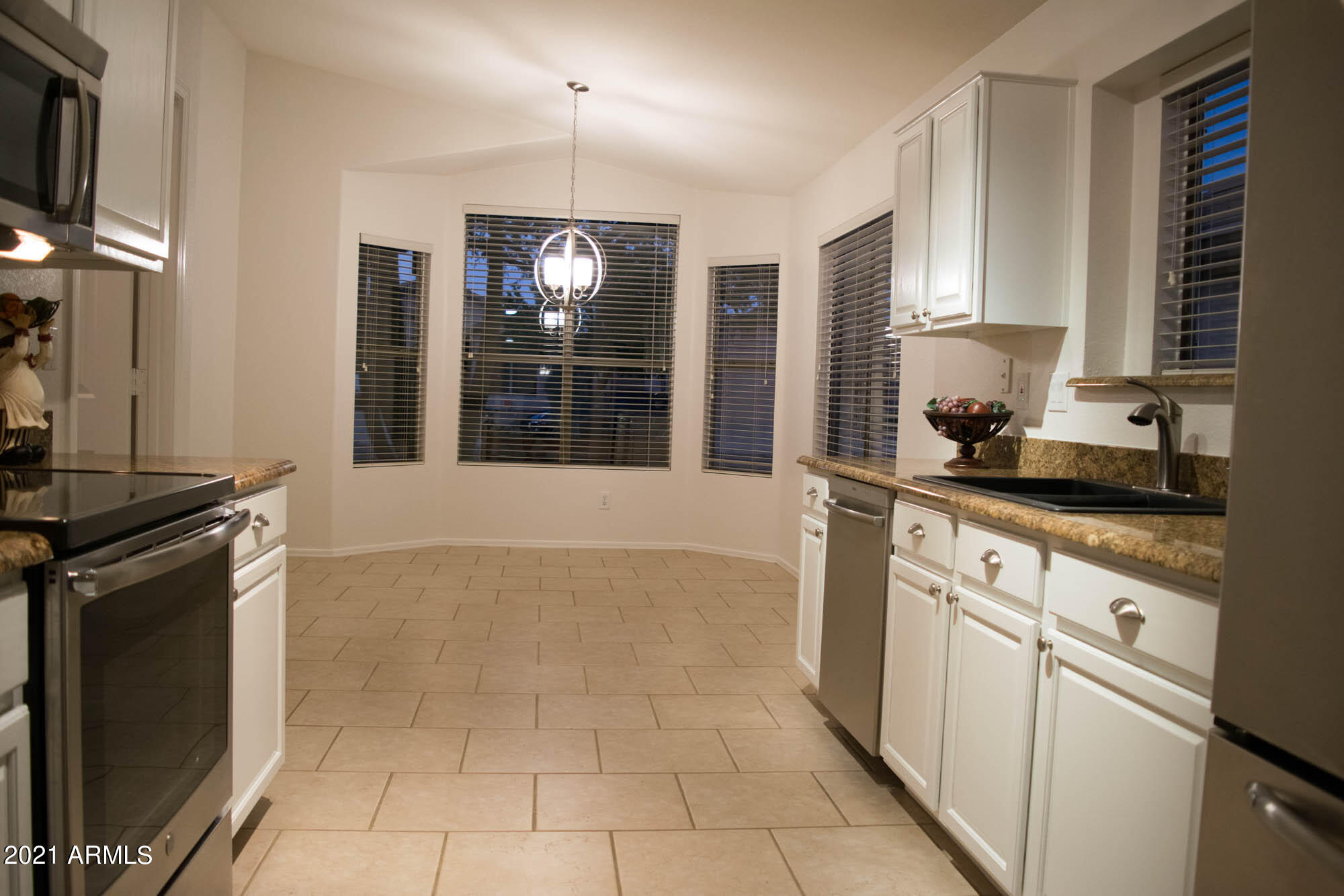DESERT RIDGE - Residential Lease